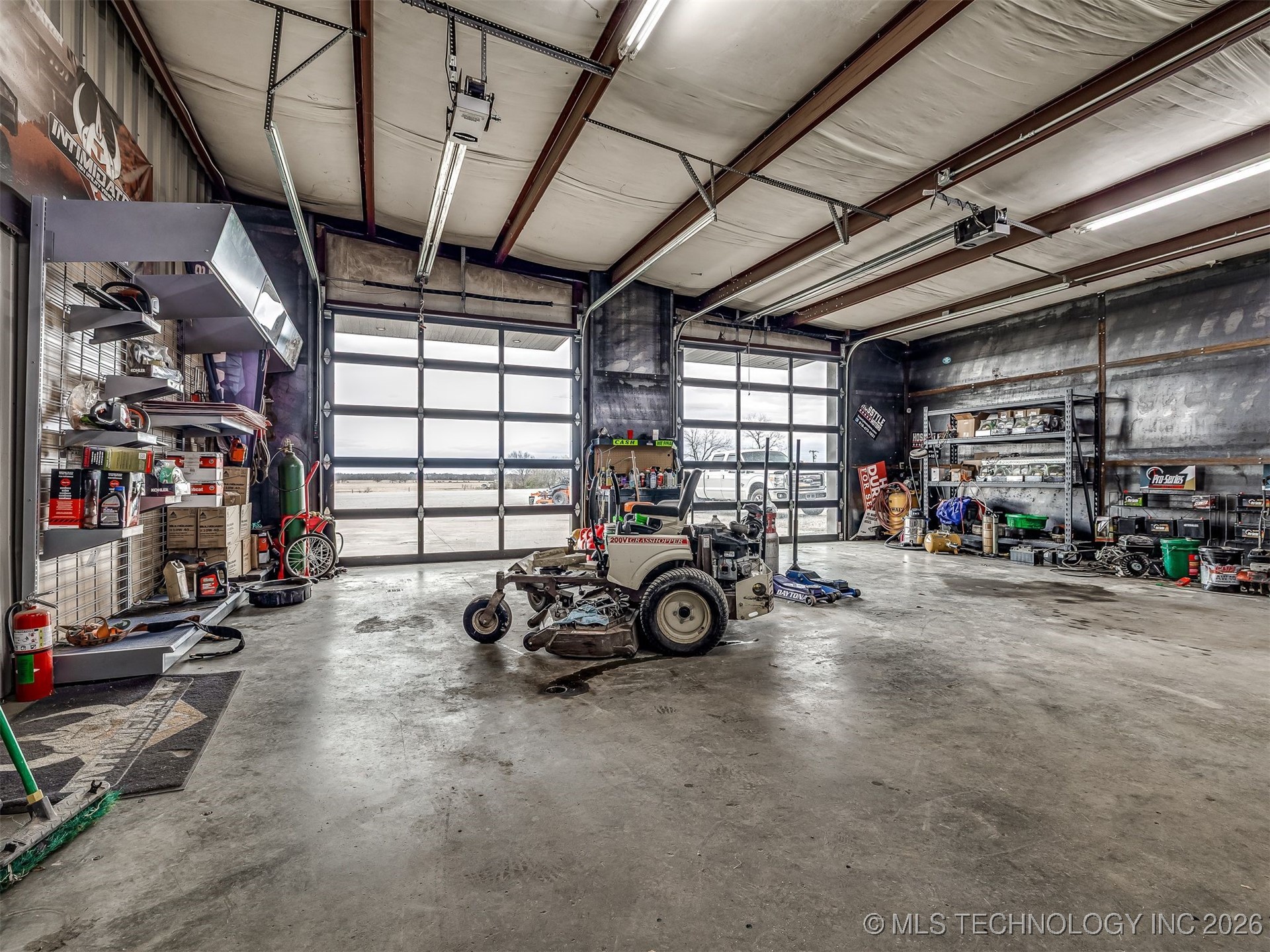 2238 N Broadway Property Photo 47