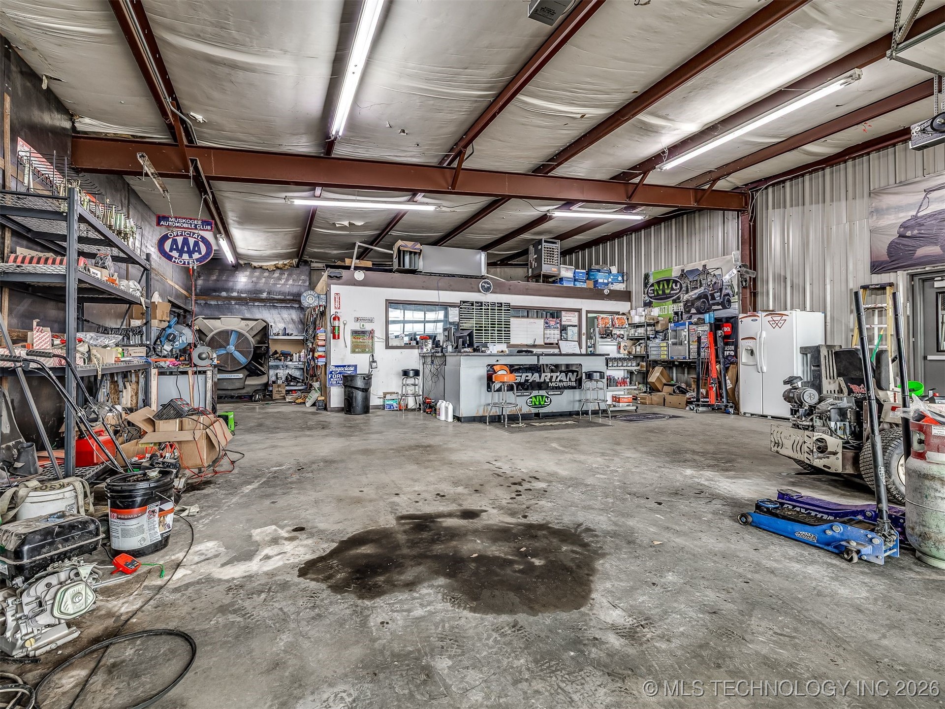 2238 N Broadway Property Photo 49