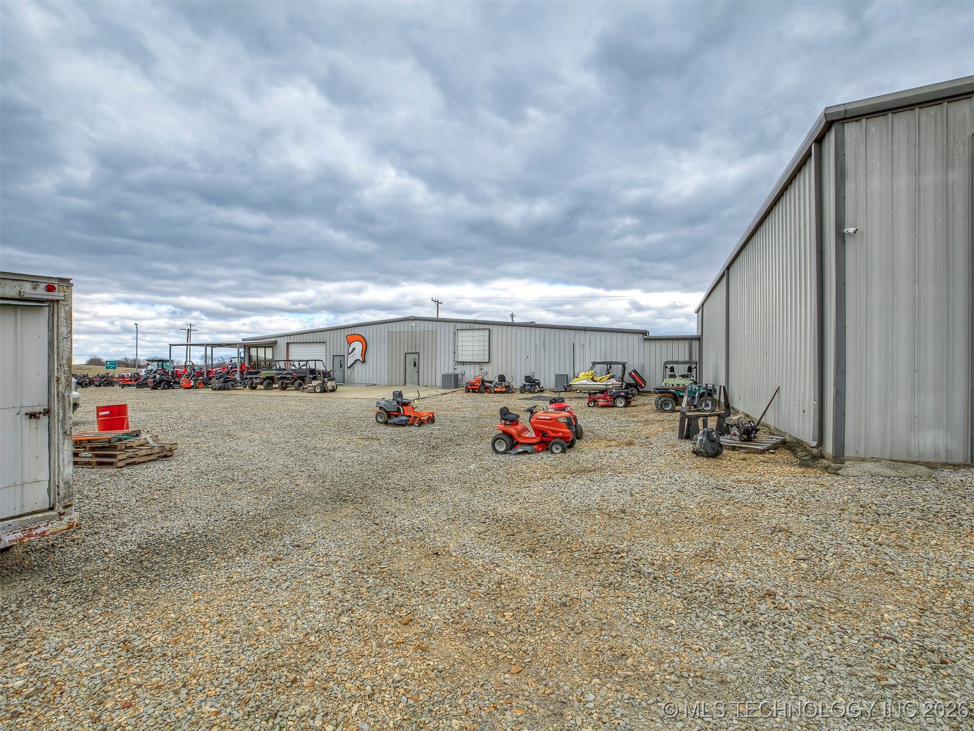 2238 N Broadway Property Photo 63