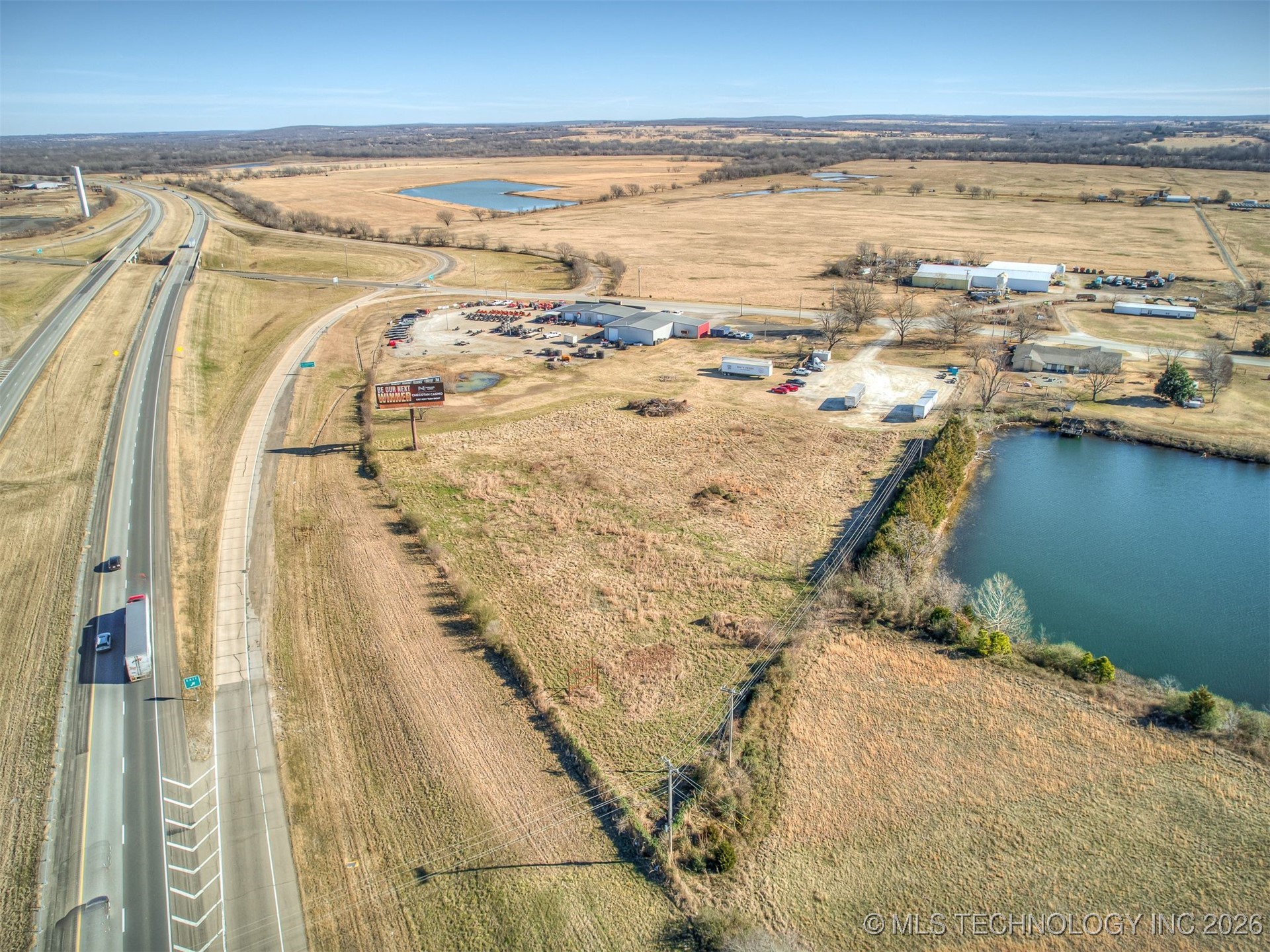 2238 N Broadway Property Photo 90