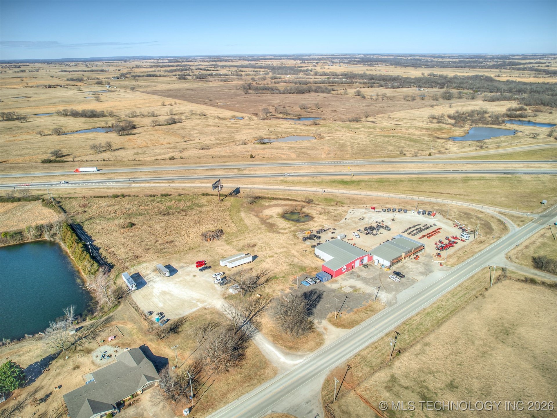 2238 N Broadway Property Photo 95