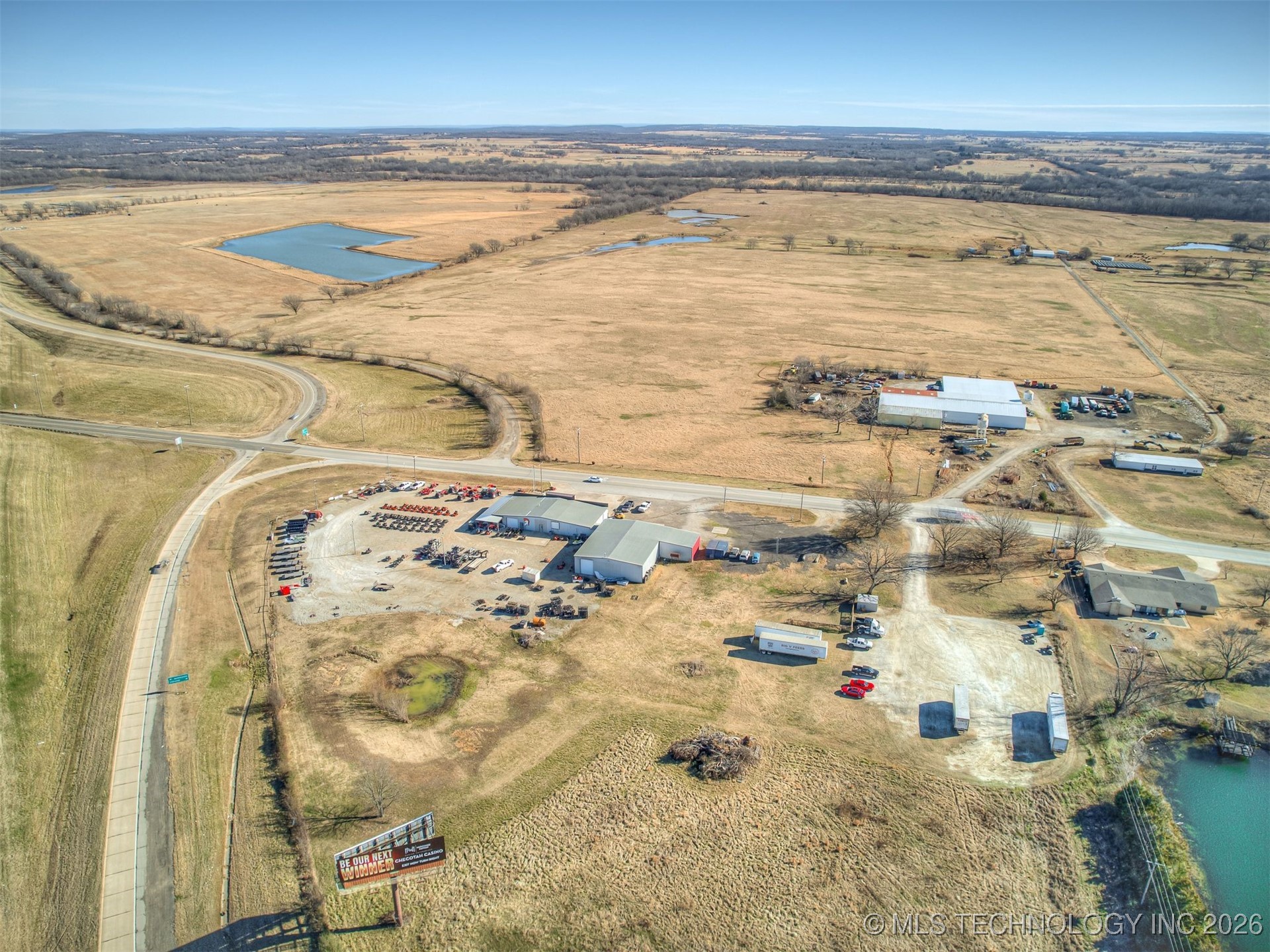 2238 N Broadway Property Photo 99