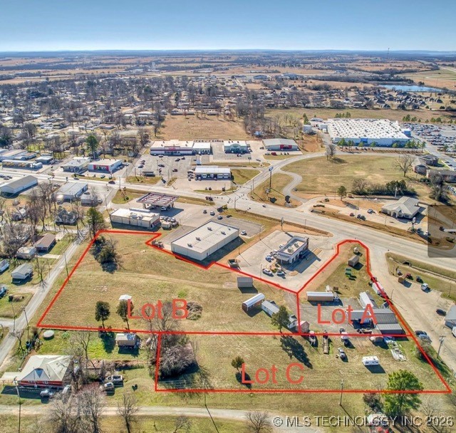 1107 W Gentry Avenue Property Photo 3