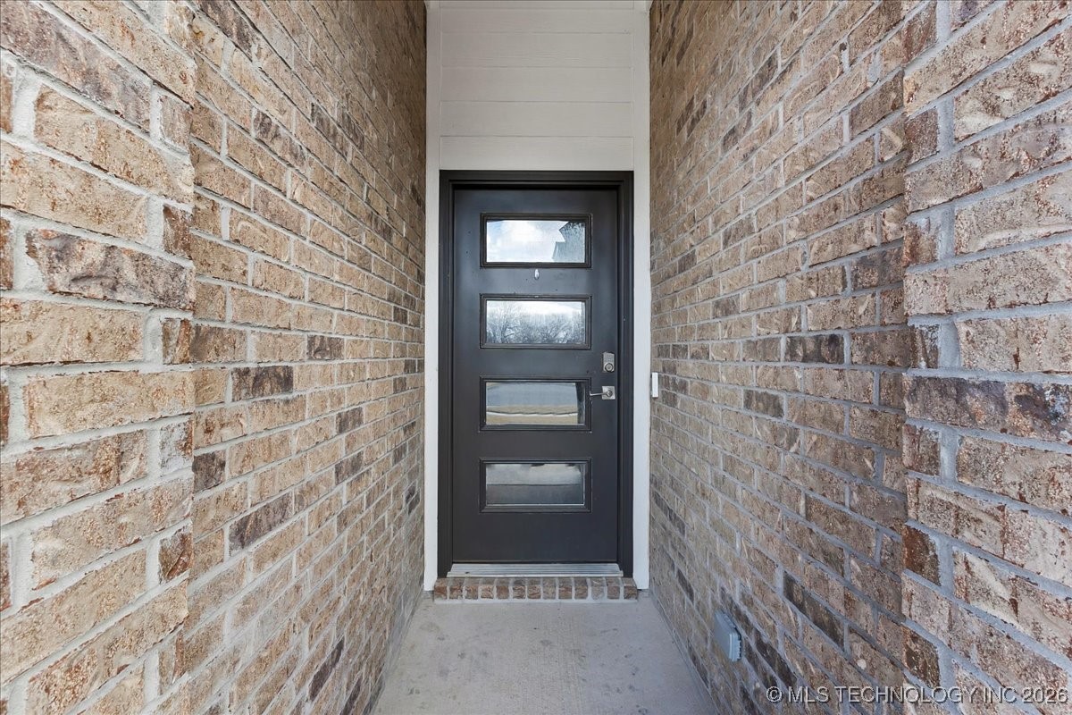 4623 S Chestnut Avenue Property Photo 5