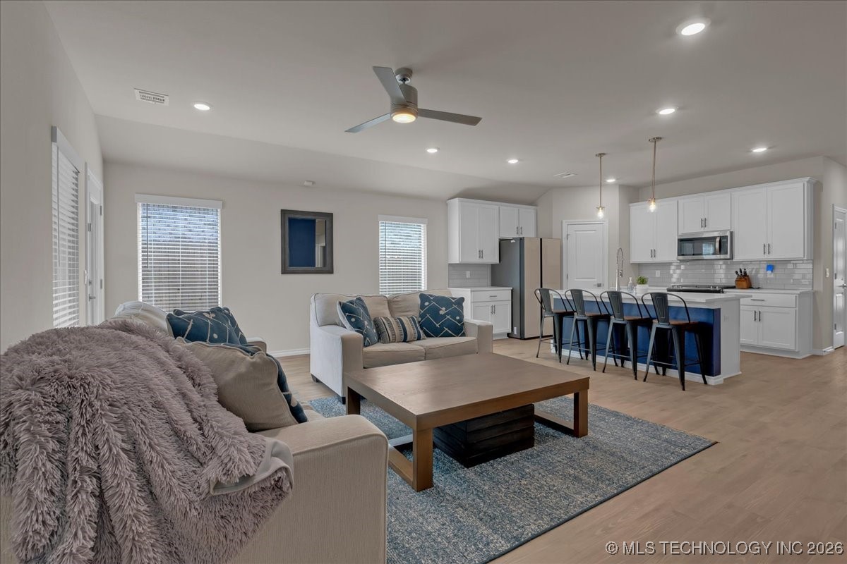 4623 S Chestnut Avenue Property Photo 31