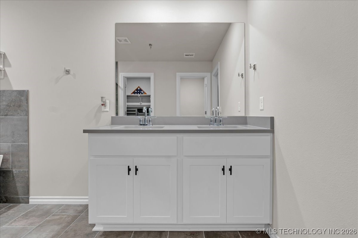 4623 S Chestnut Avenue Property Photo 37