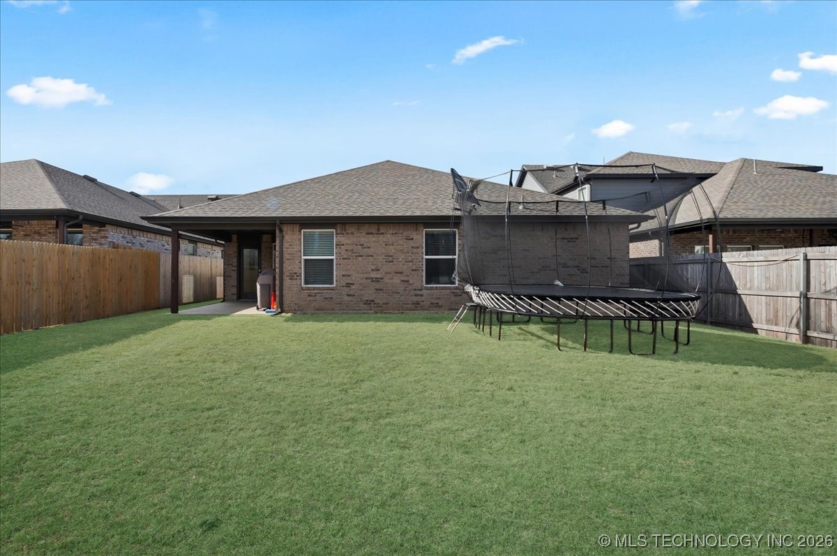 4623 S Chestnut Avenue Property Photo 49