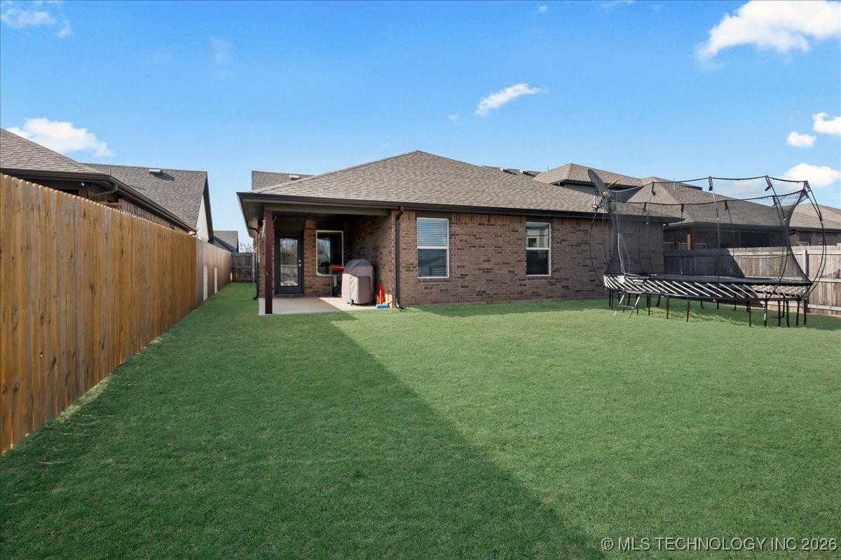 4623 S Chestnut Avenue Property Photo 50