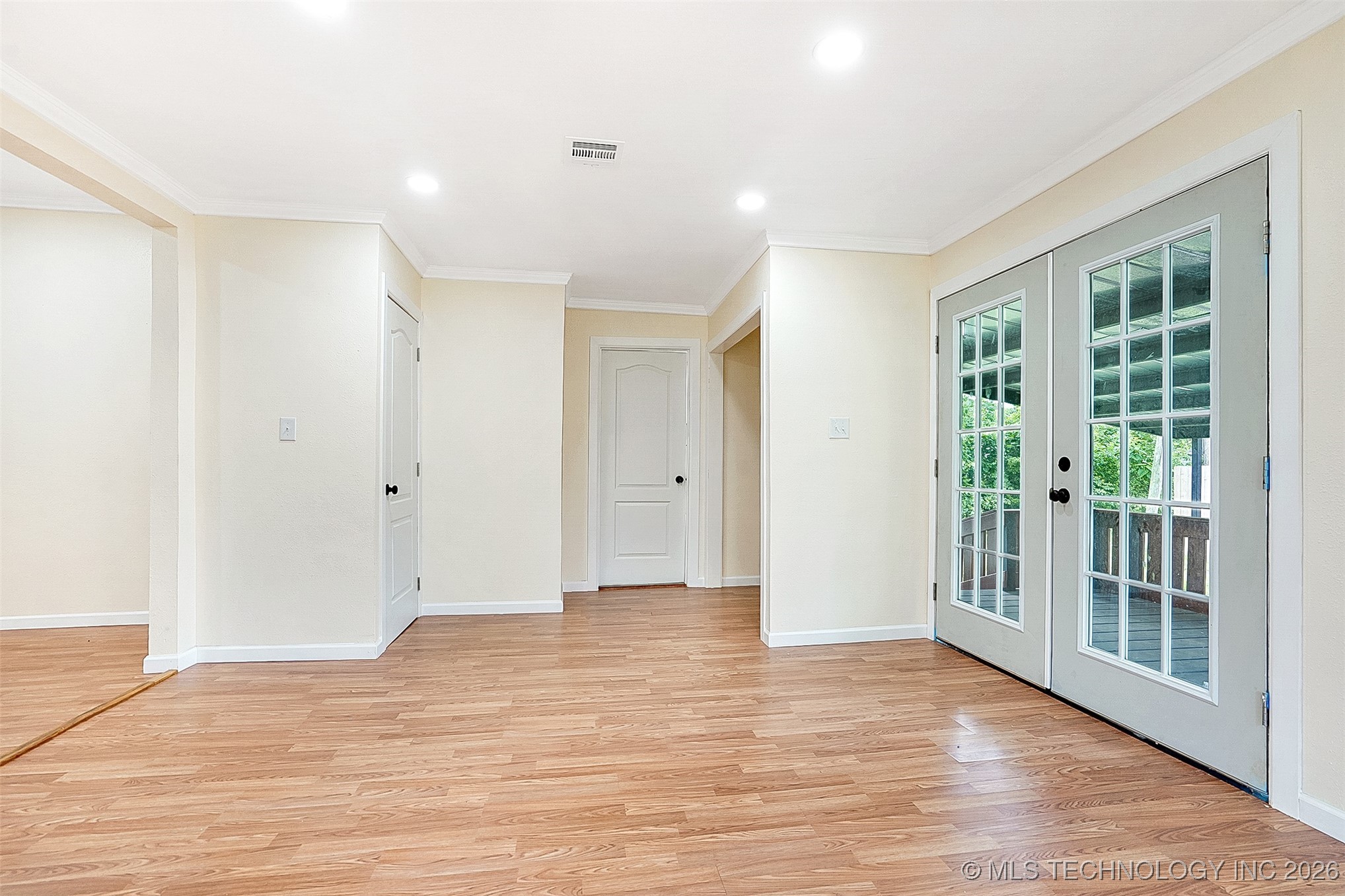 1207 E Broadway Street Property Photo 19