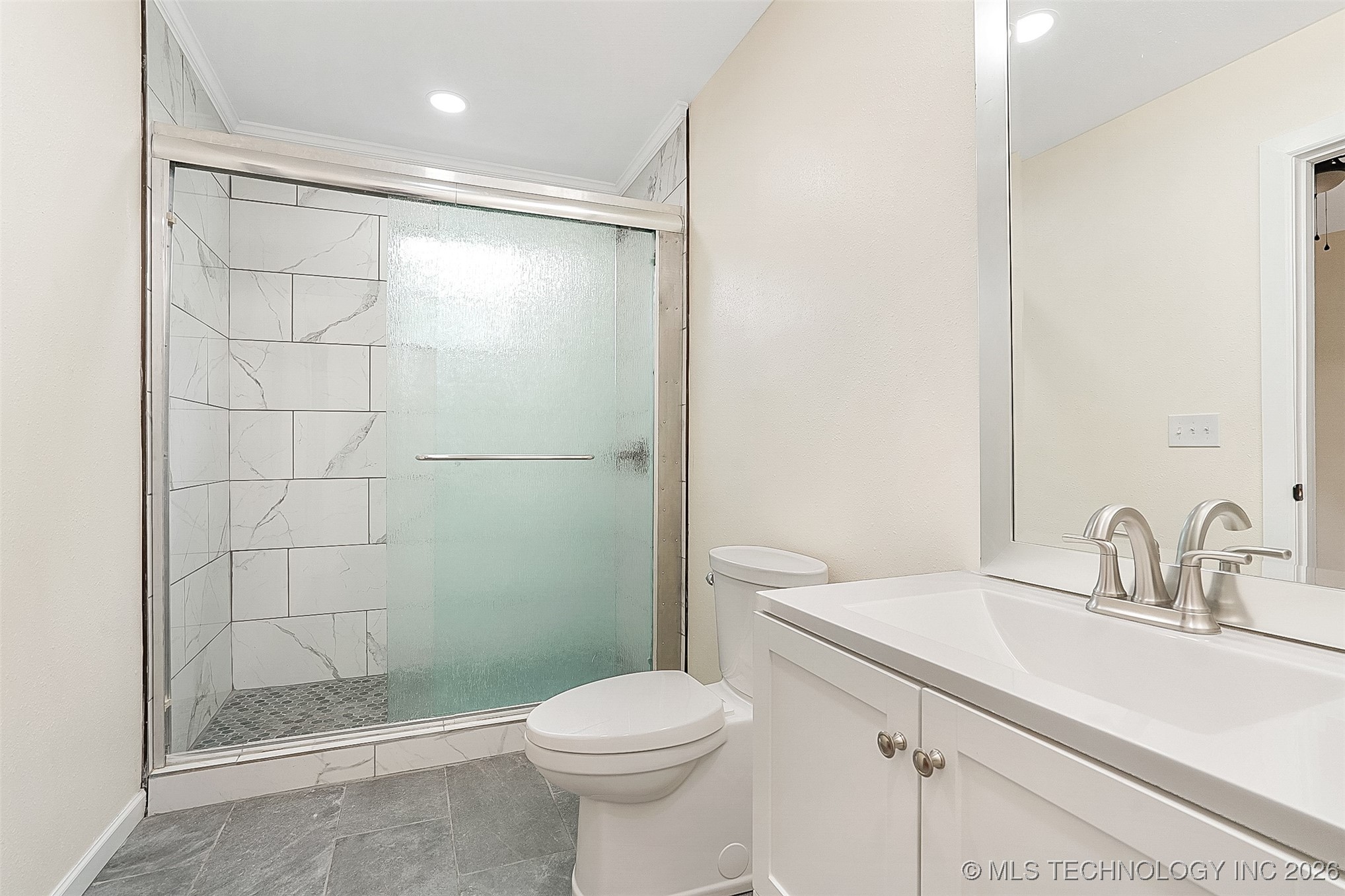 1207 E Broadway Street Property Photo 23