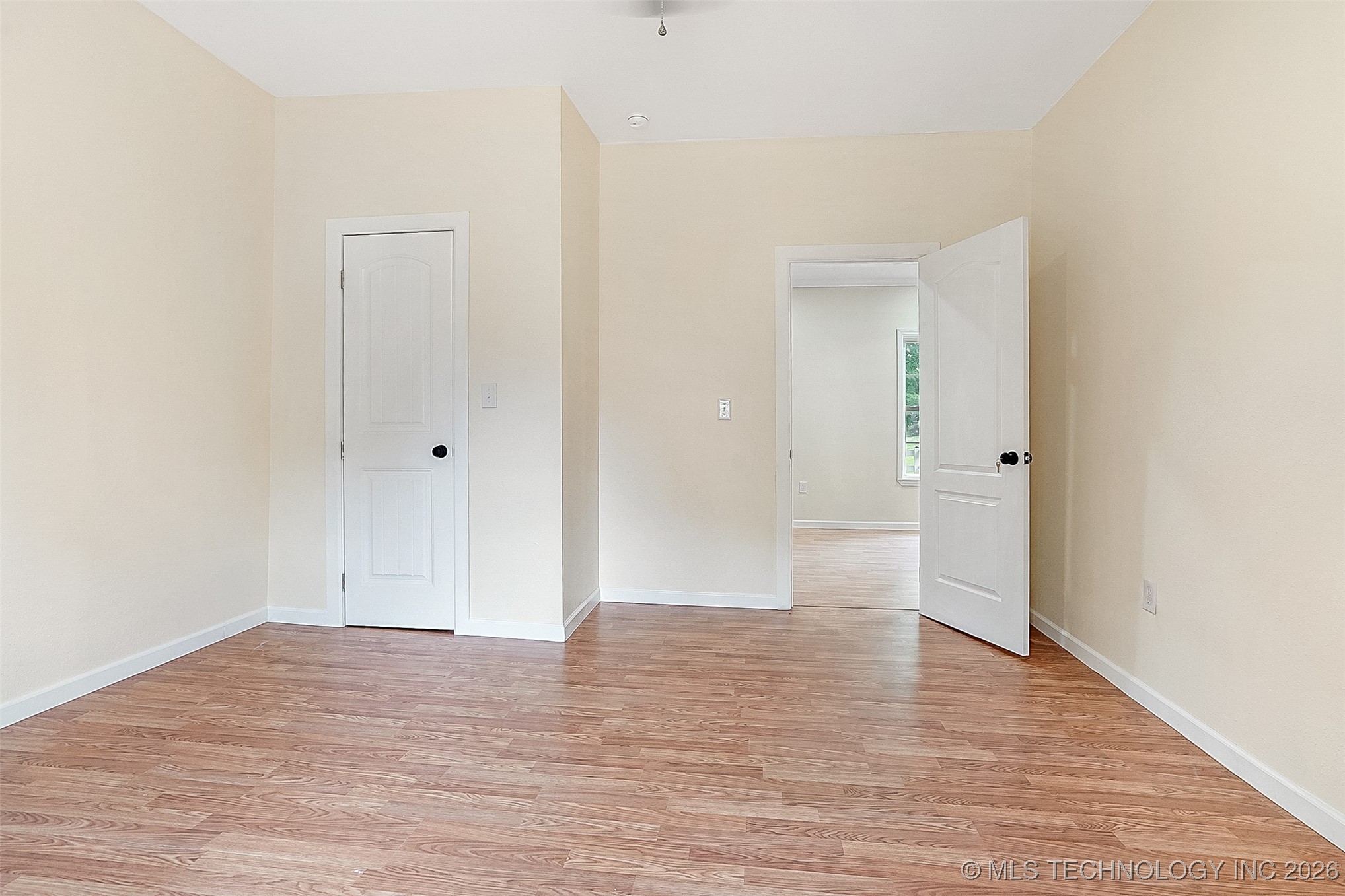 1207 E Broadway Street Property Photo 25