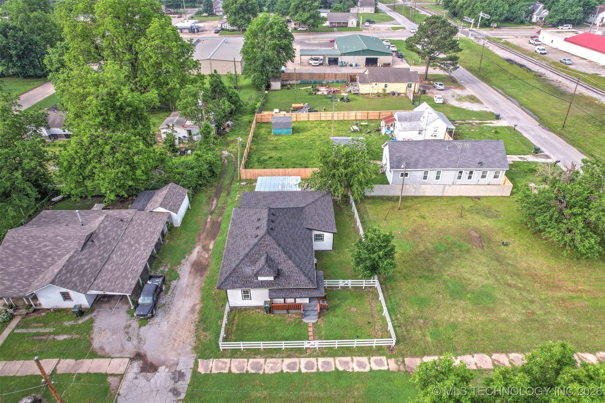 1207 E Broadway Street Property Photo 35