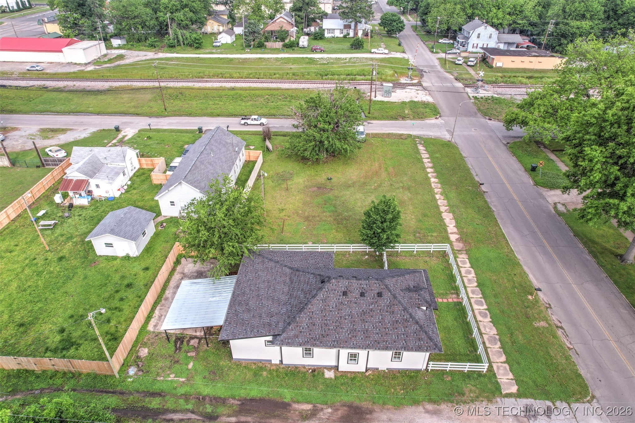 1207 E Broadway Street Property Photo 36