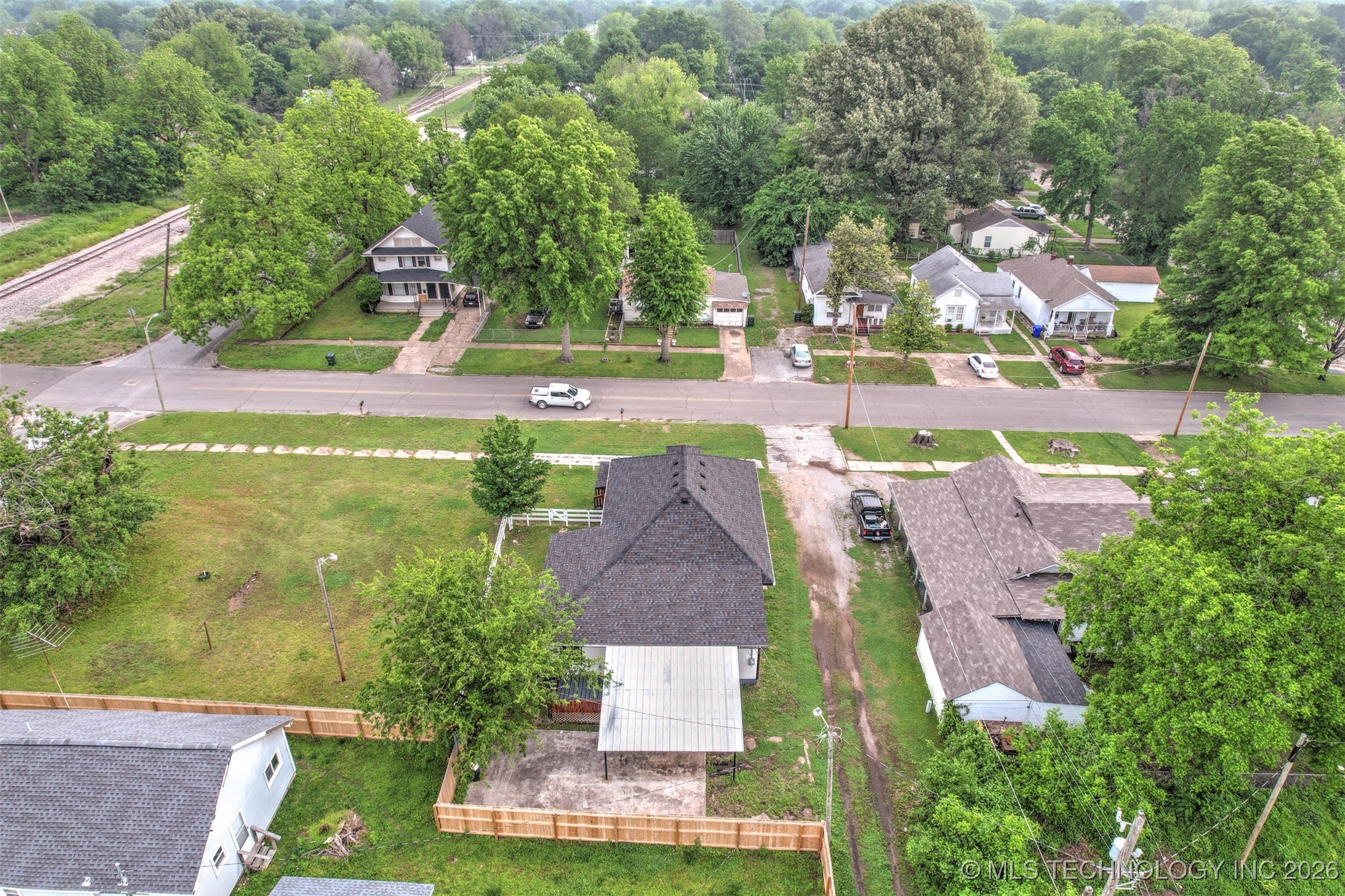 1207 E Broadway Street Property Photo 38