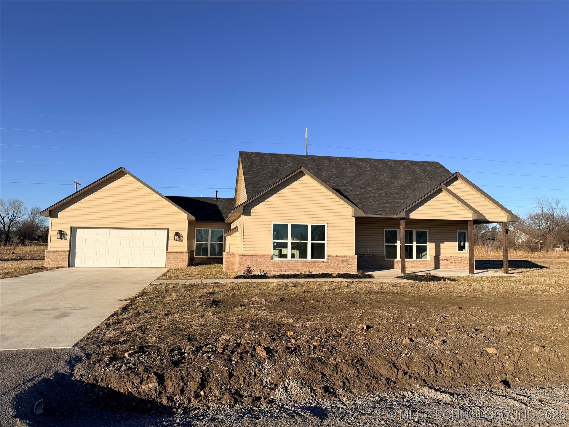 187 W 481 Road Property Photo 1