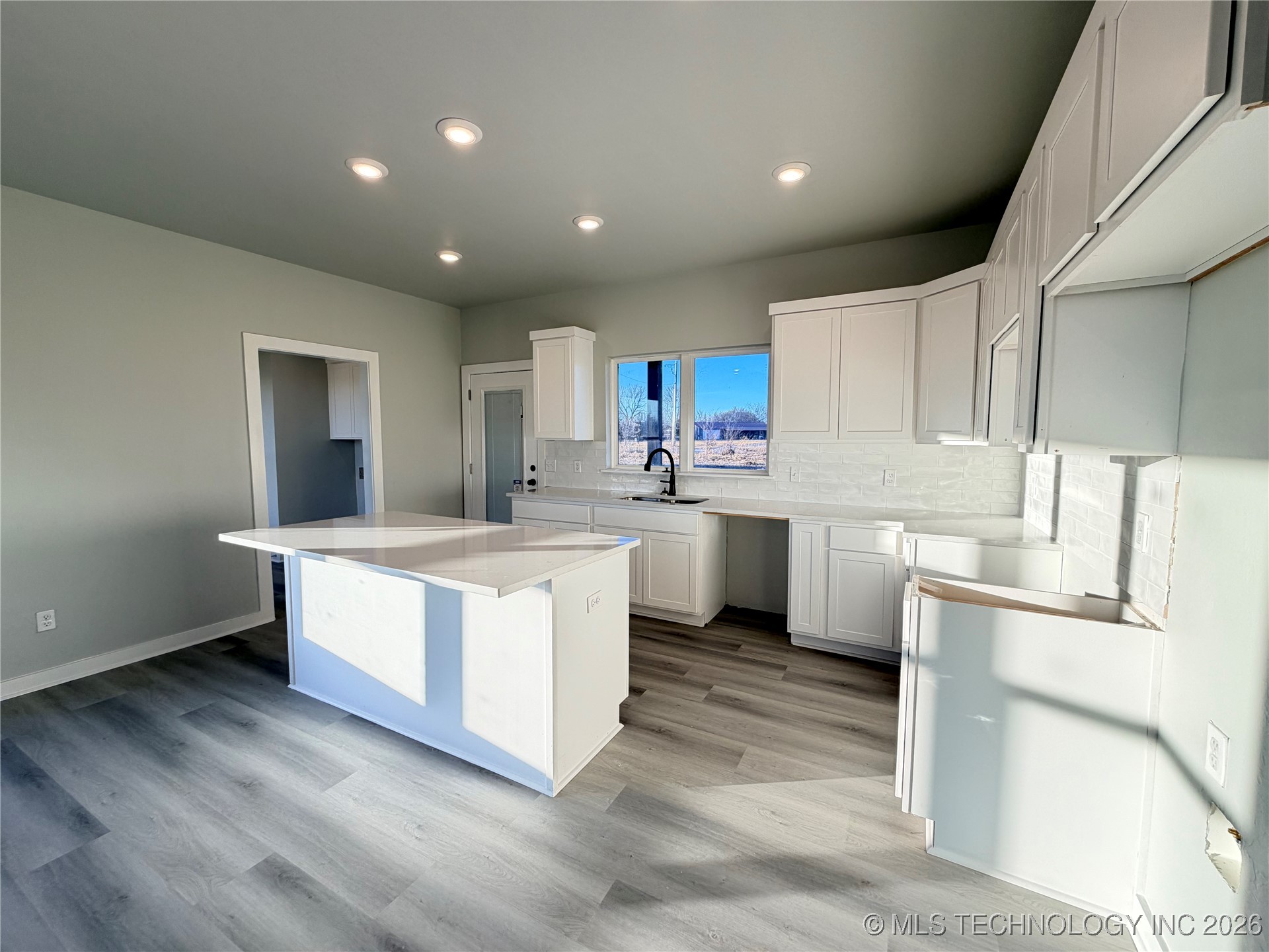 187 W 481 Road Property Photo 8