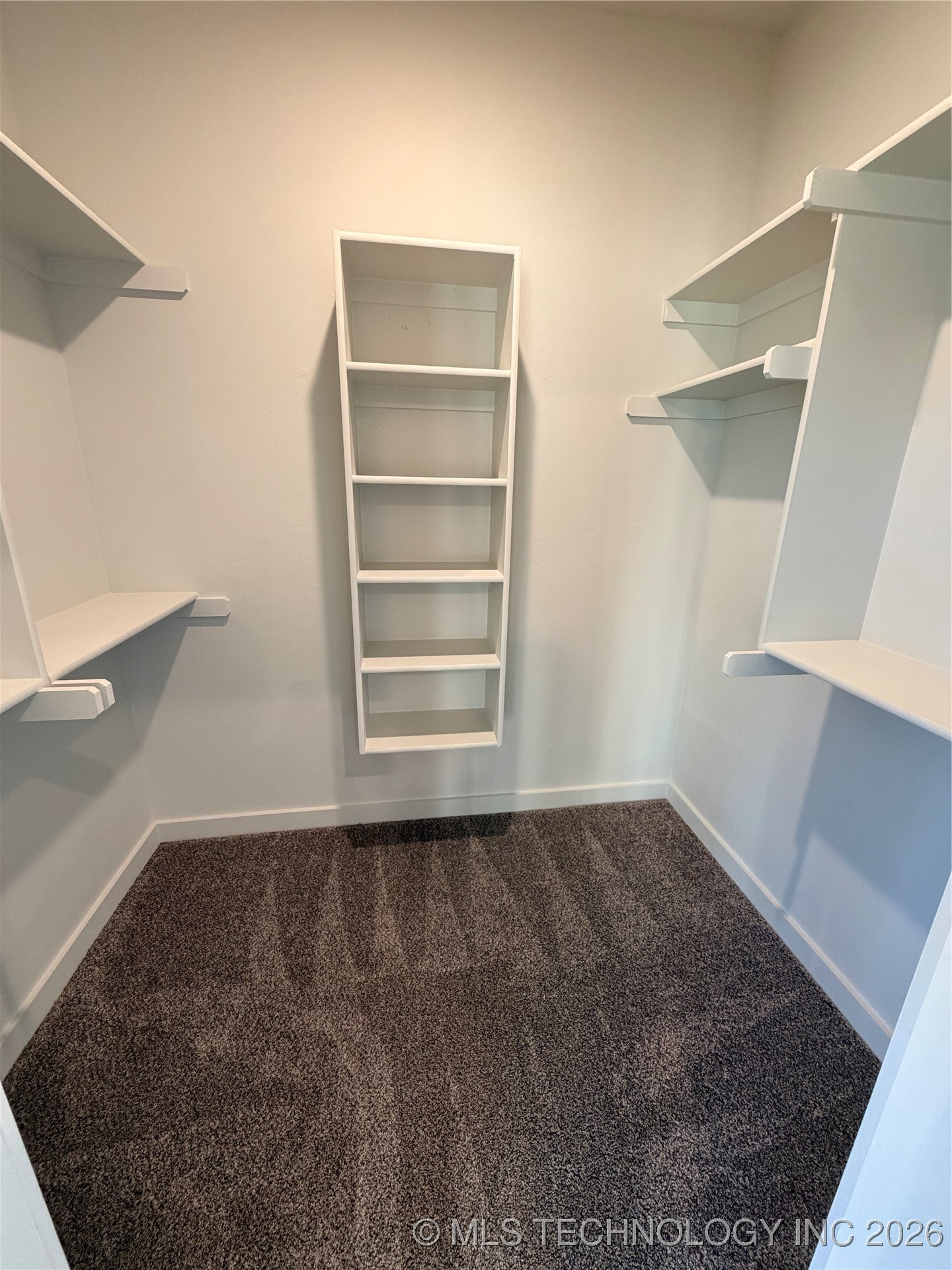 187 W 481 Road Property Photo 14