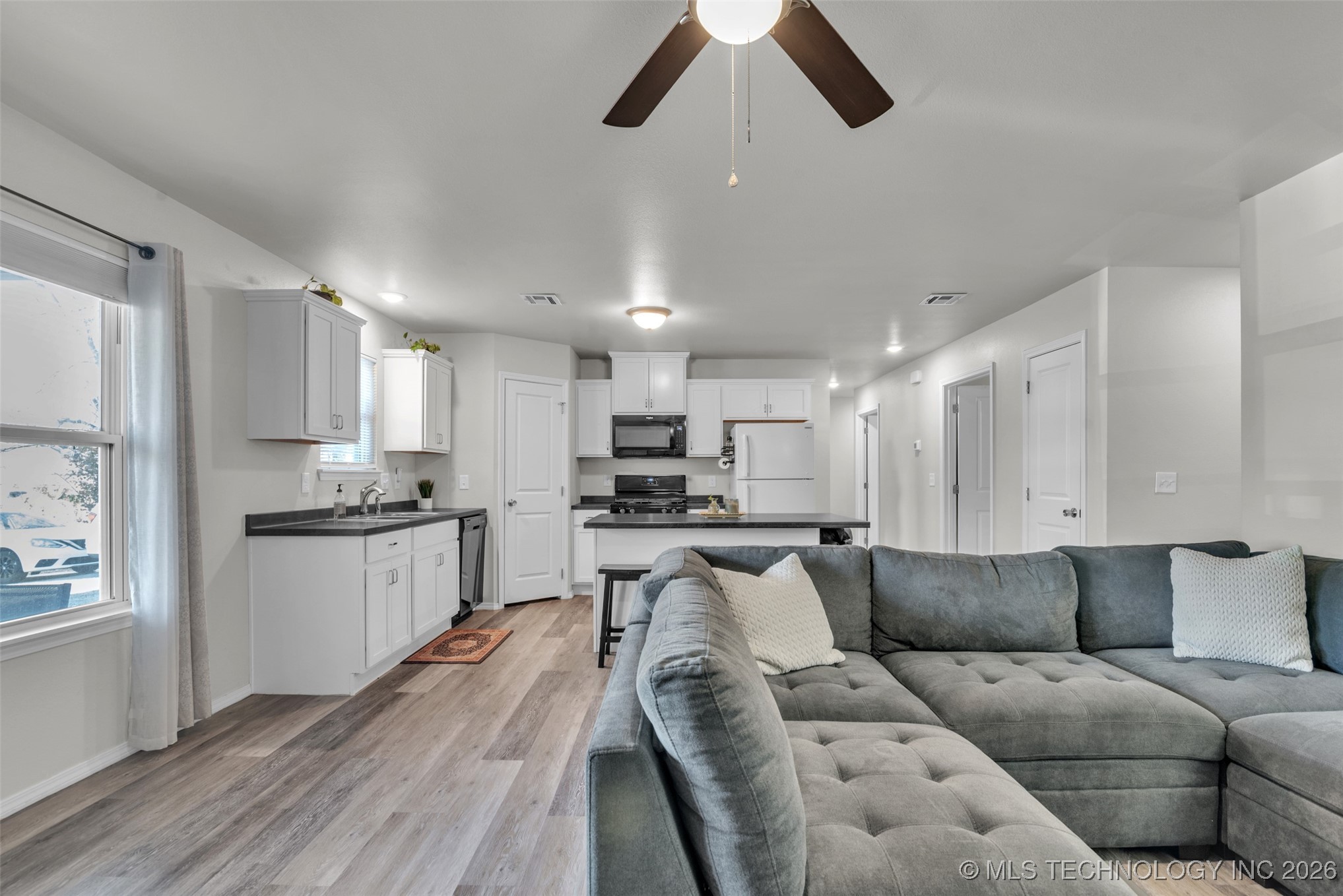 2618 E Oklahoma Street Property Photo 5