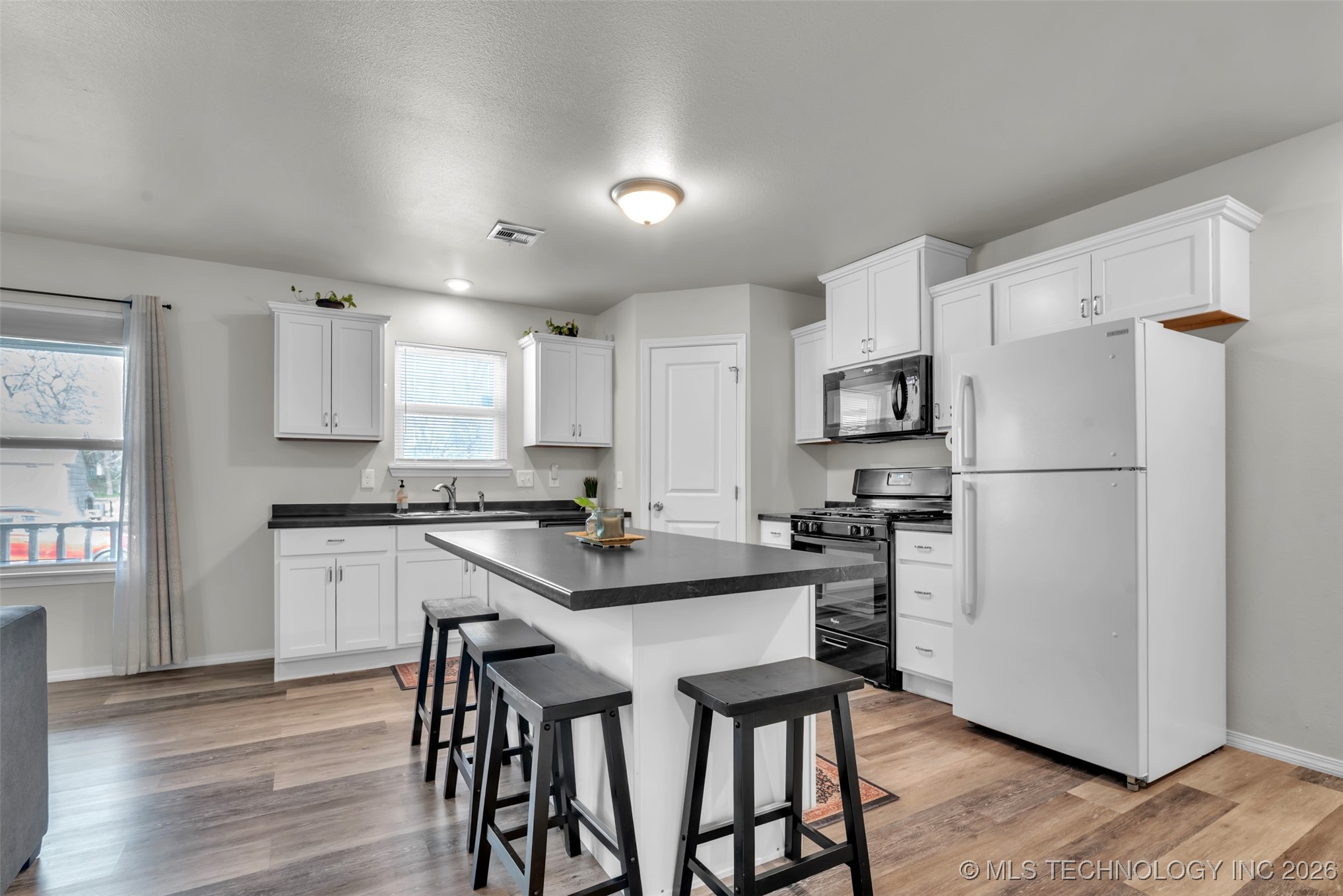 2618 E Oklahoma Street Property Photo 7