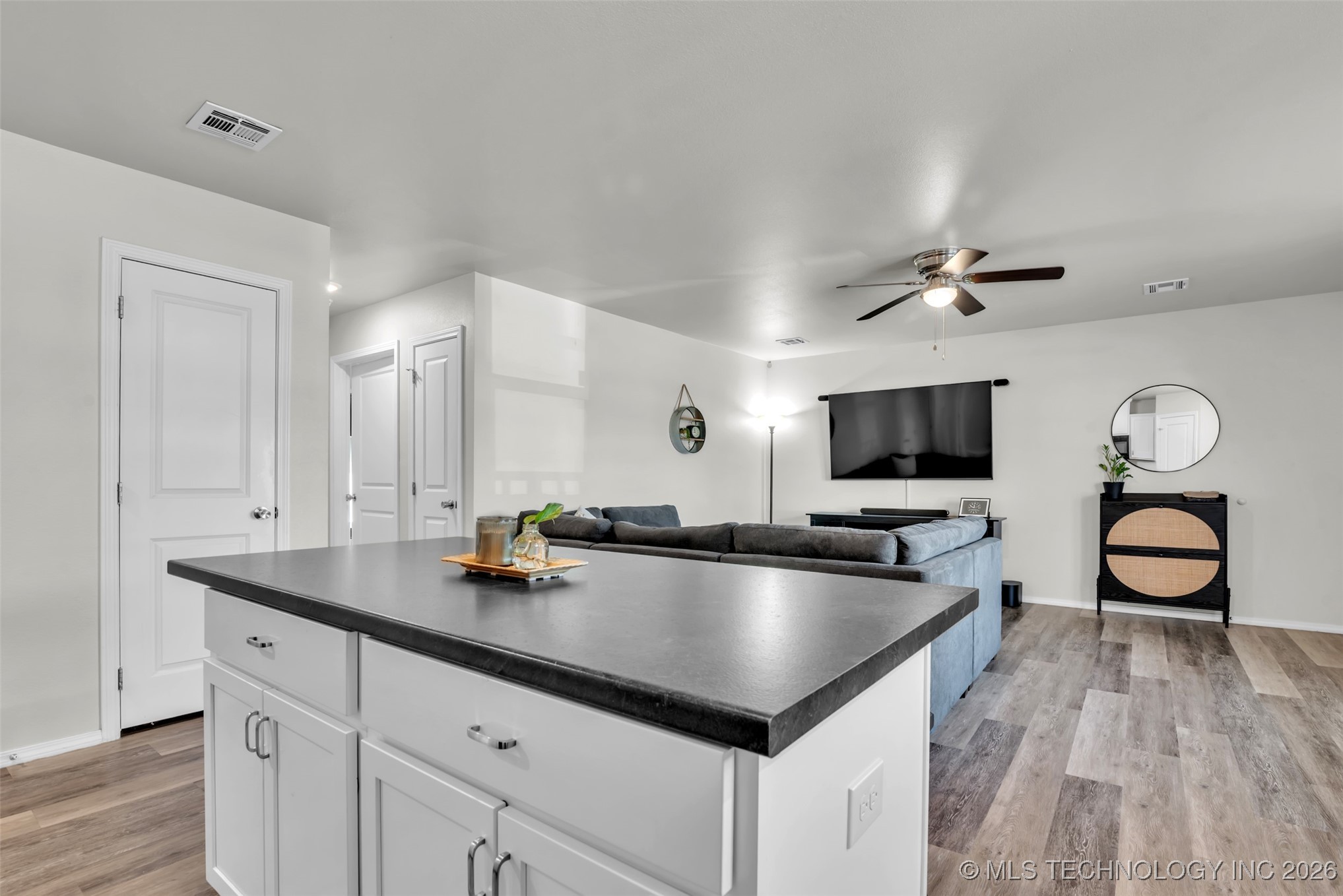 2618 E Oklahoma Street Property Photo 9