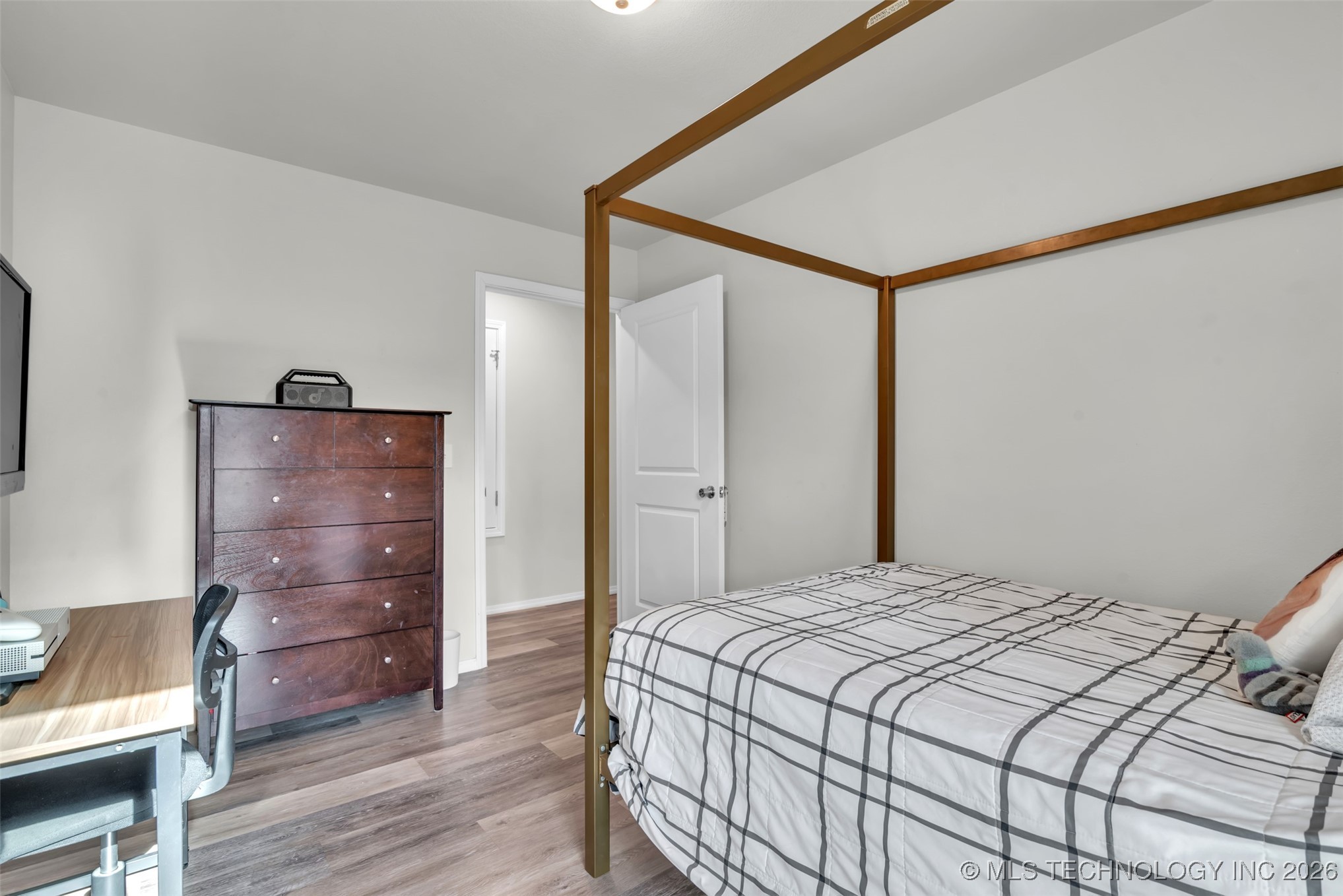 2618 E Oklahoma Street Property Photo 12