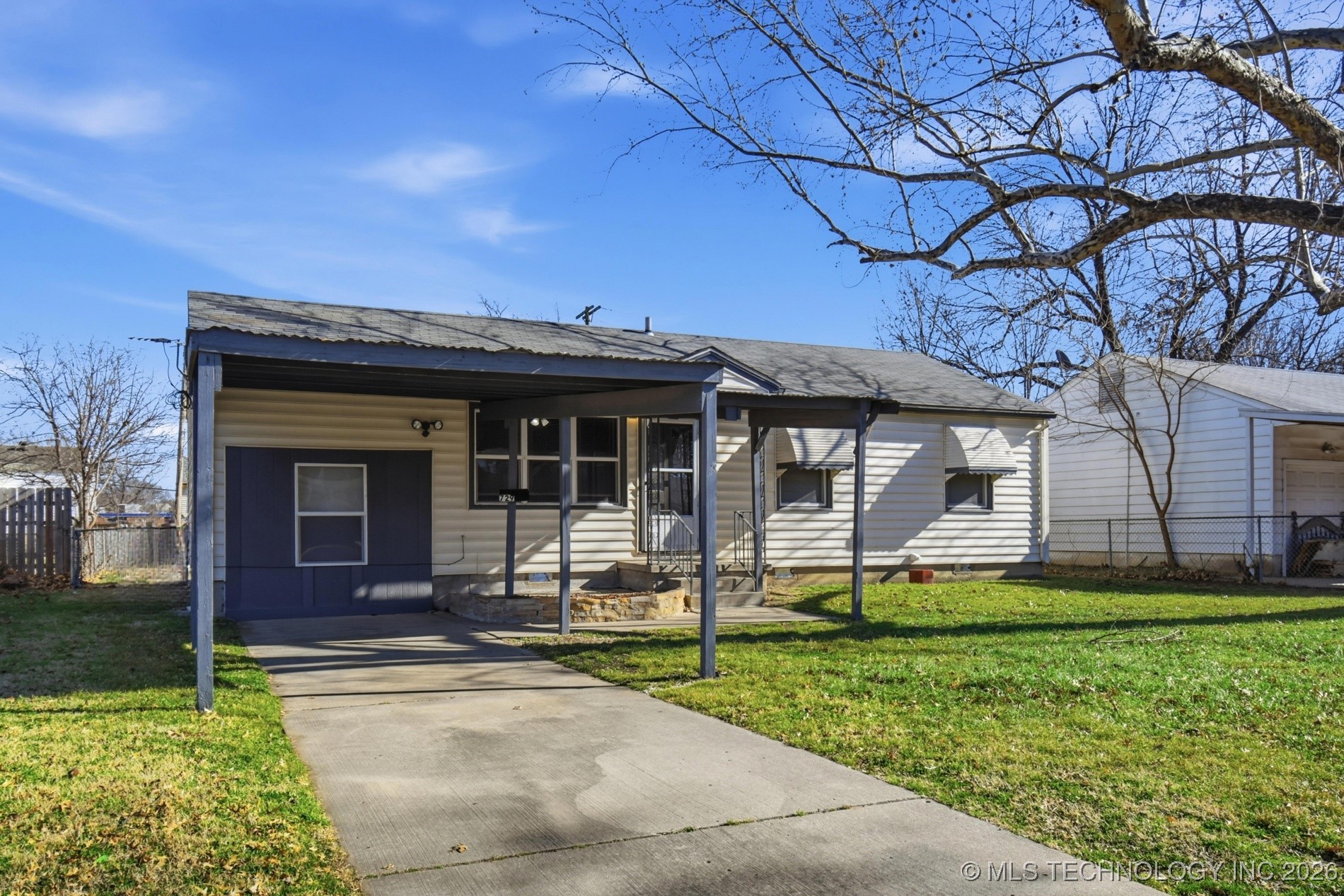 729 N 72nd East Avenue Property Photo 4