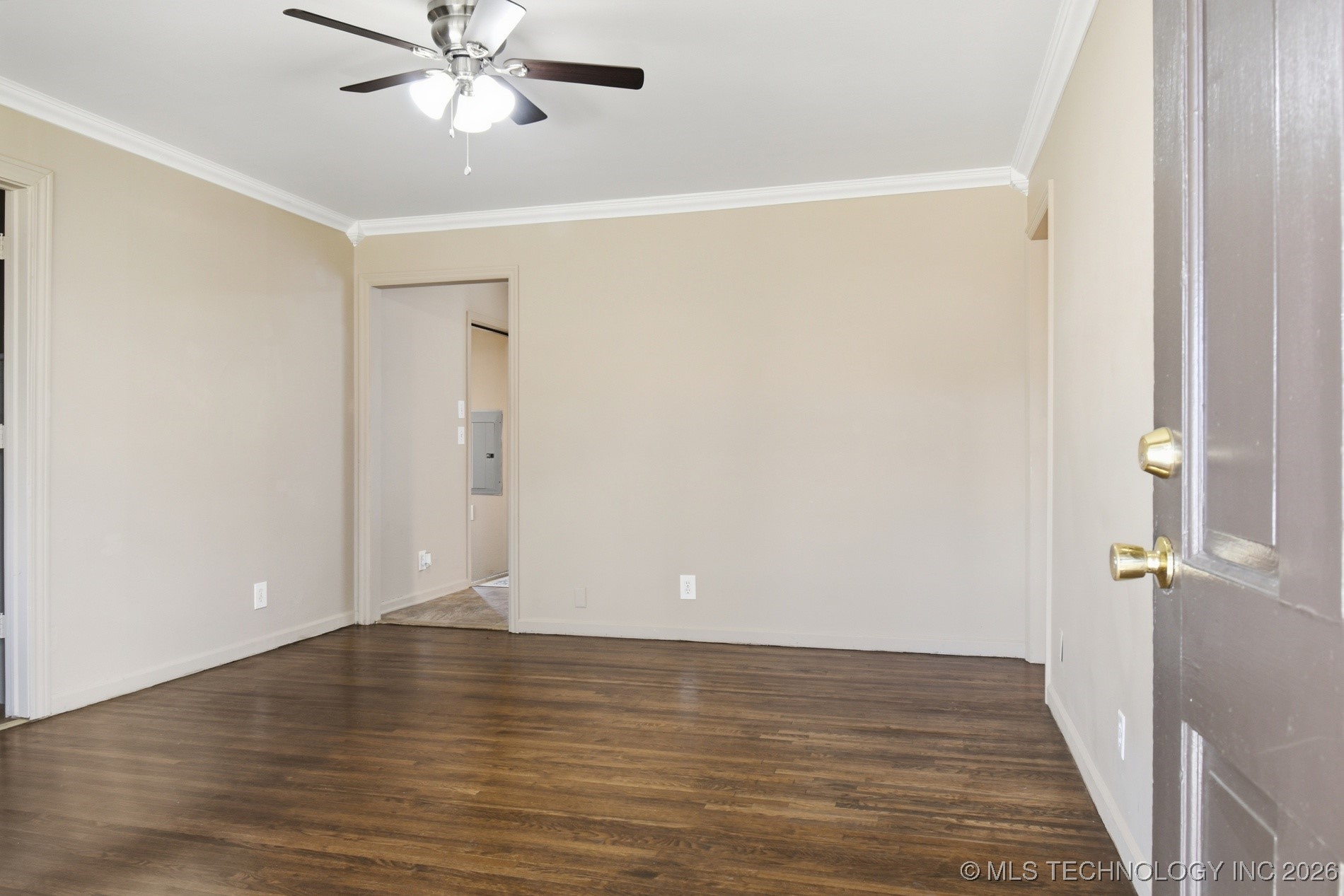 729 N 72nd East Avenue Property Photo 5