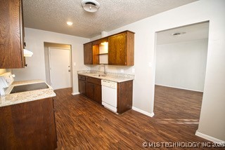 4710 S Fulton Place Property Photo 7