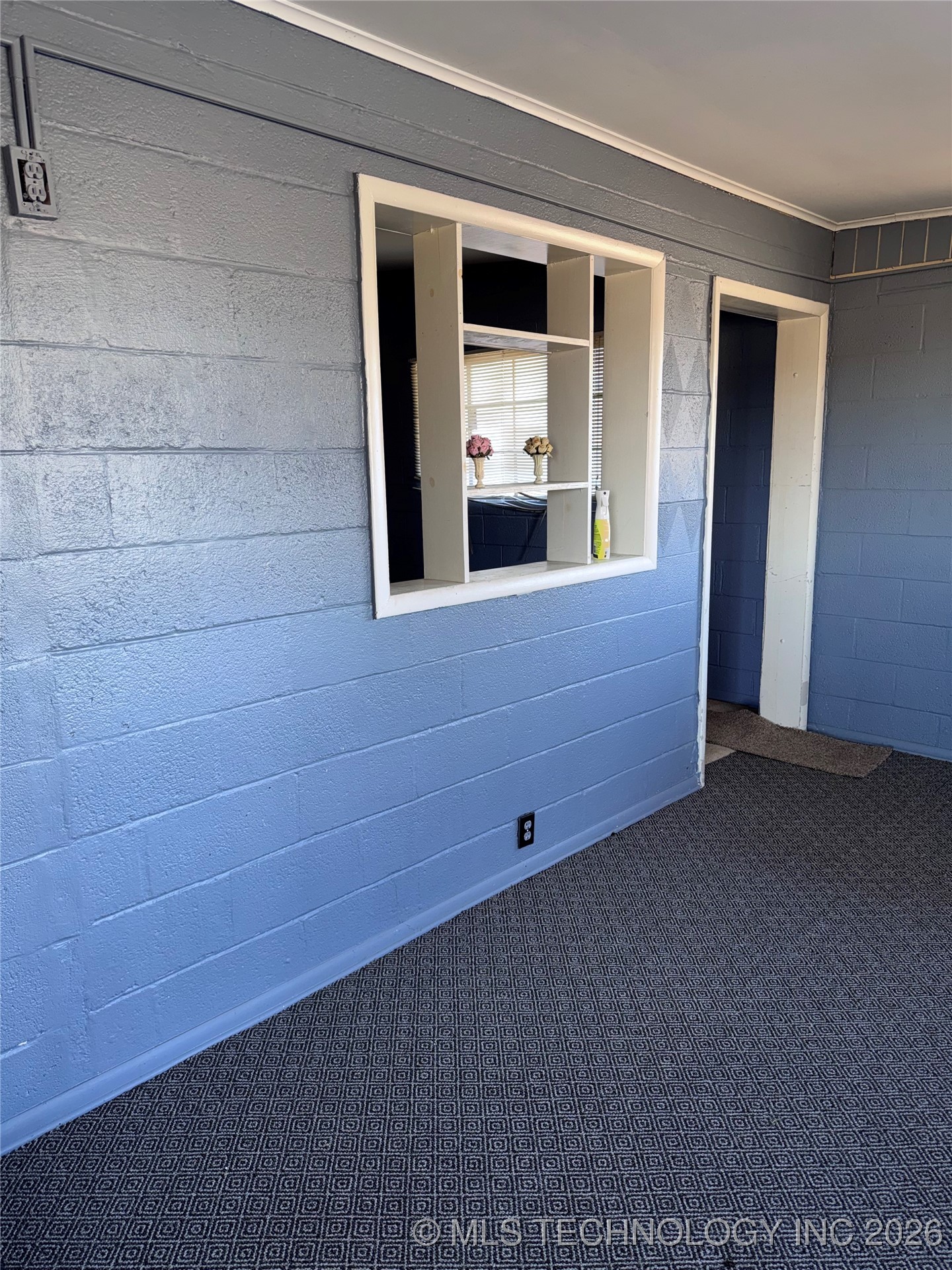 3812 E 28th Street Property Photo 5