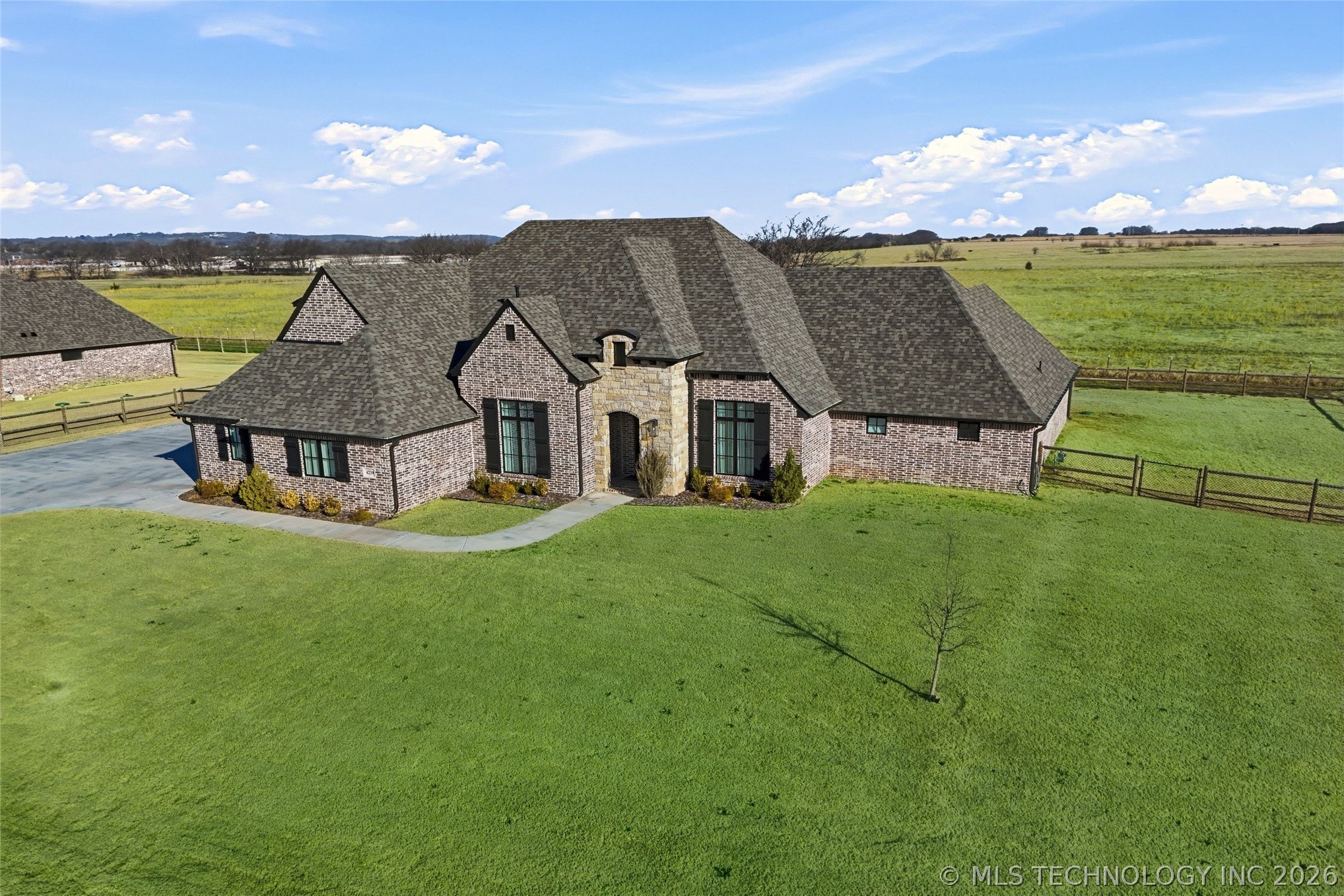 4239 E 177th Place S Property Photo 78