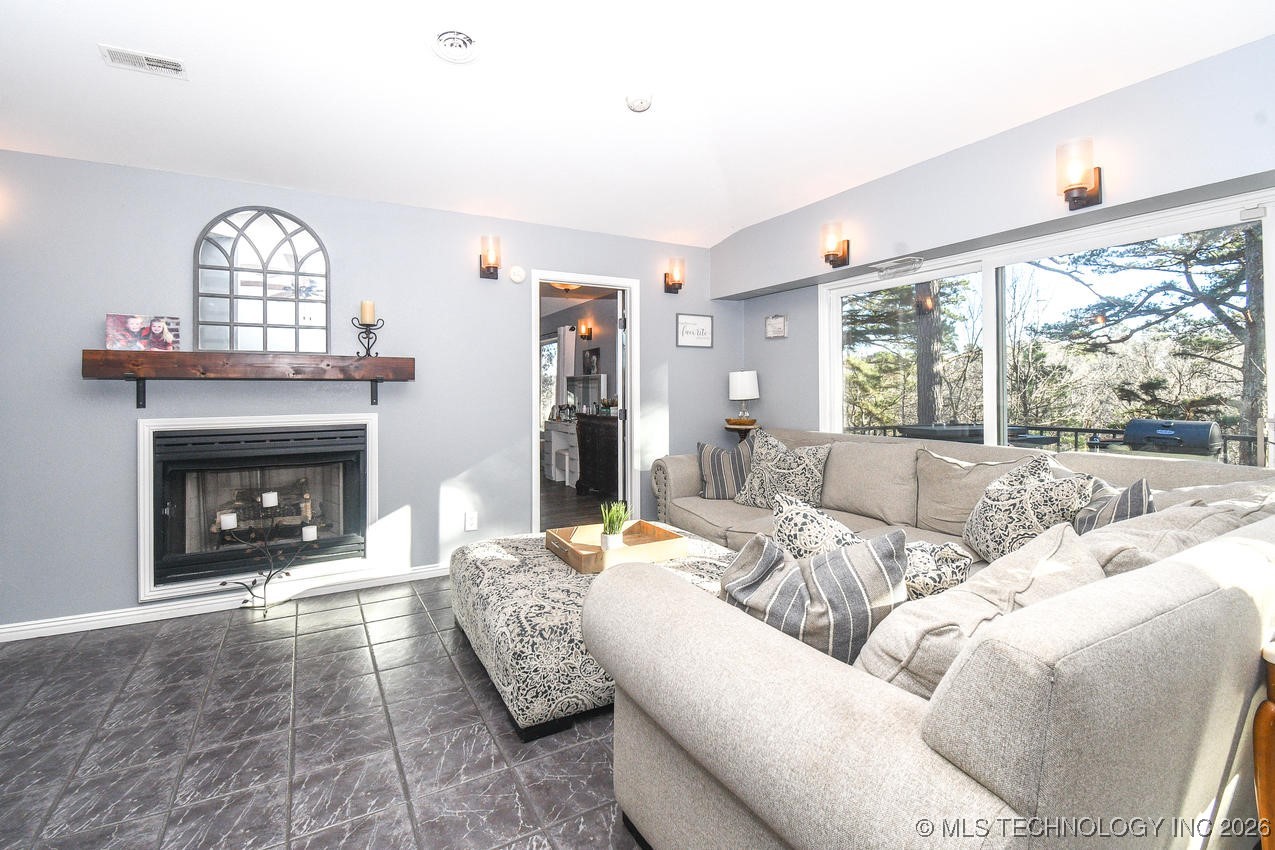 16230 Flint Ridge Drive Property Photo 9