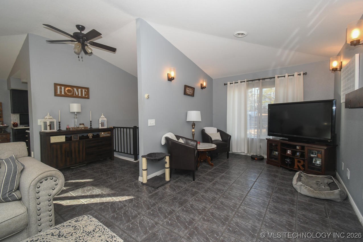 16230 Flint Ridge Drive Property Photo 11