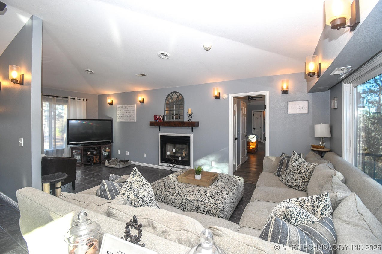 16230 Flint Ridge Drive Property Photo 13