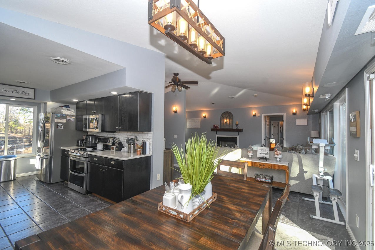 16230 Flint Ridge Drive Property Photo 14