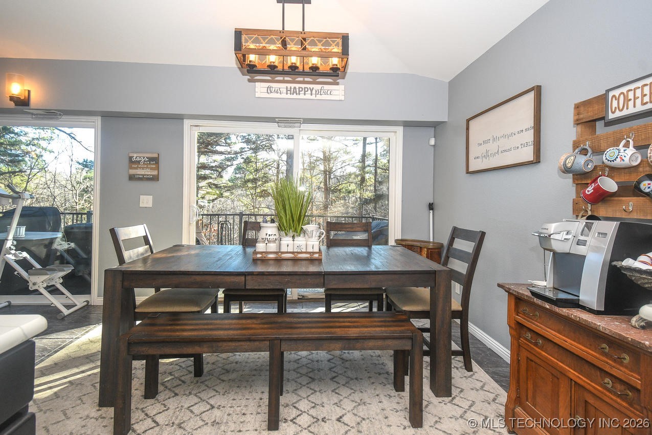 16230 Flint Ridge Drive Property Photo 17