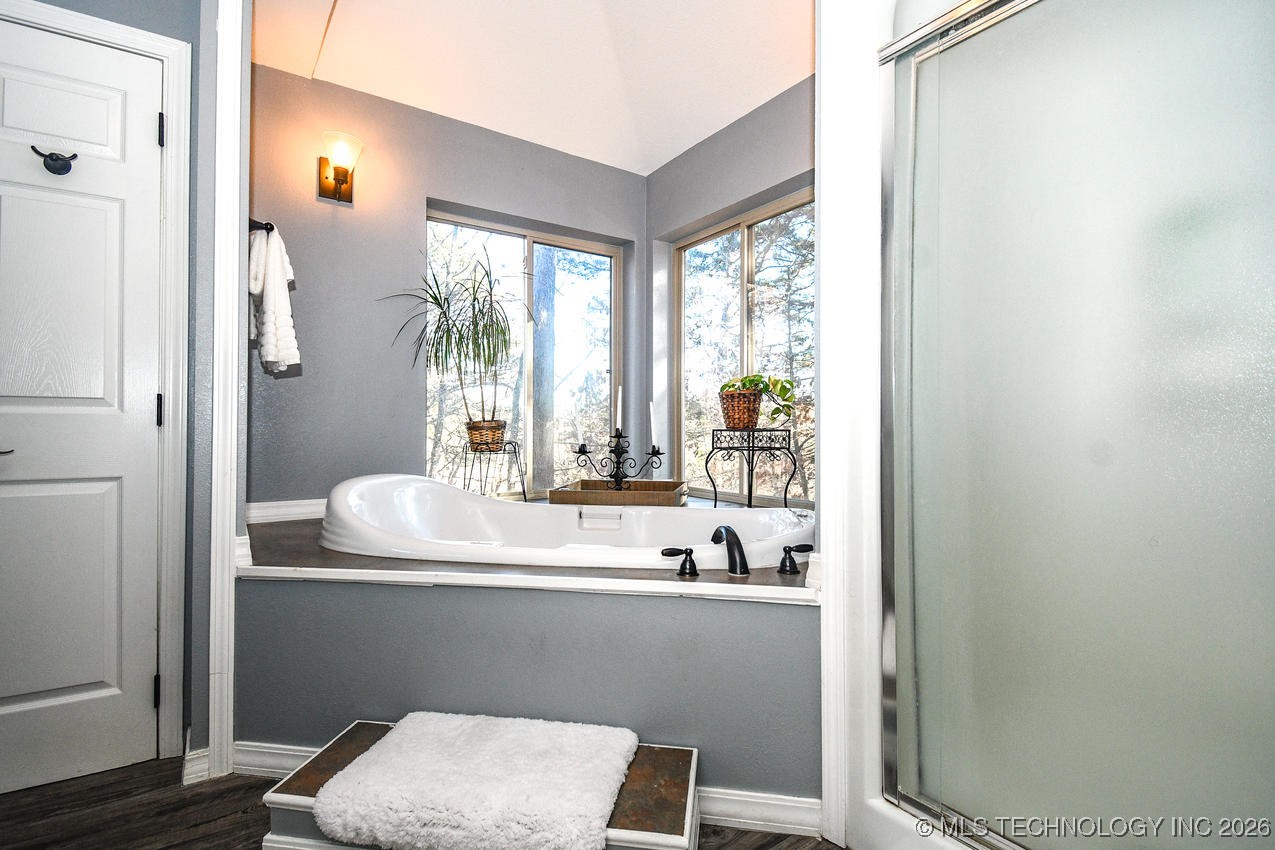 16230 Flint Ridge Drive Property Photo 23