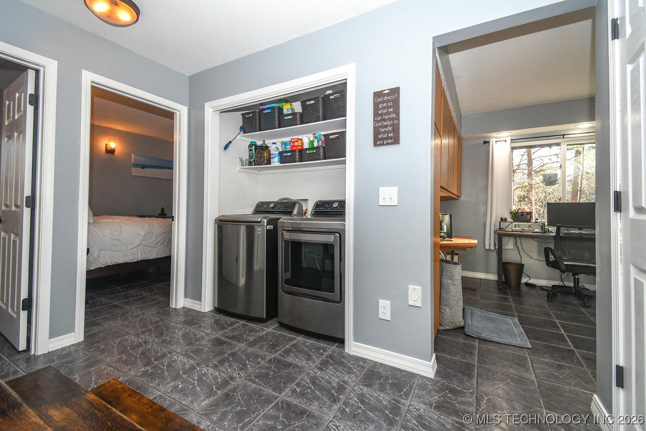 16230 Flint Ridge Drive Property Photo 39