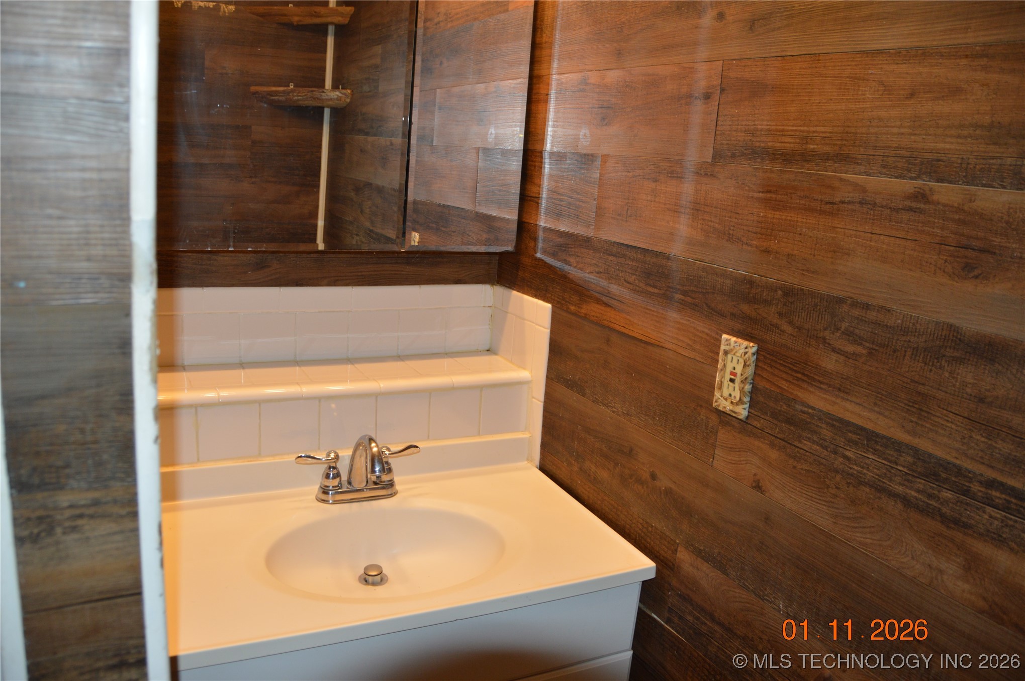 2540 N 185 Road Property Photo 3