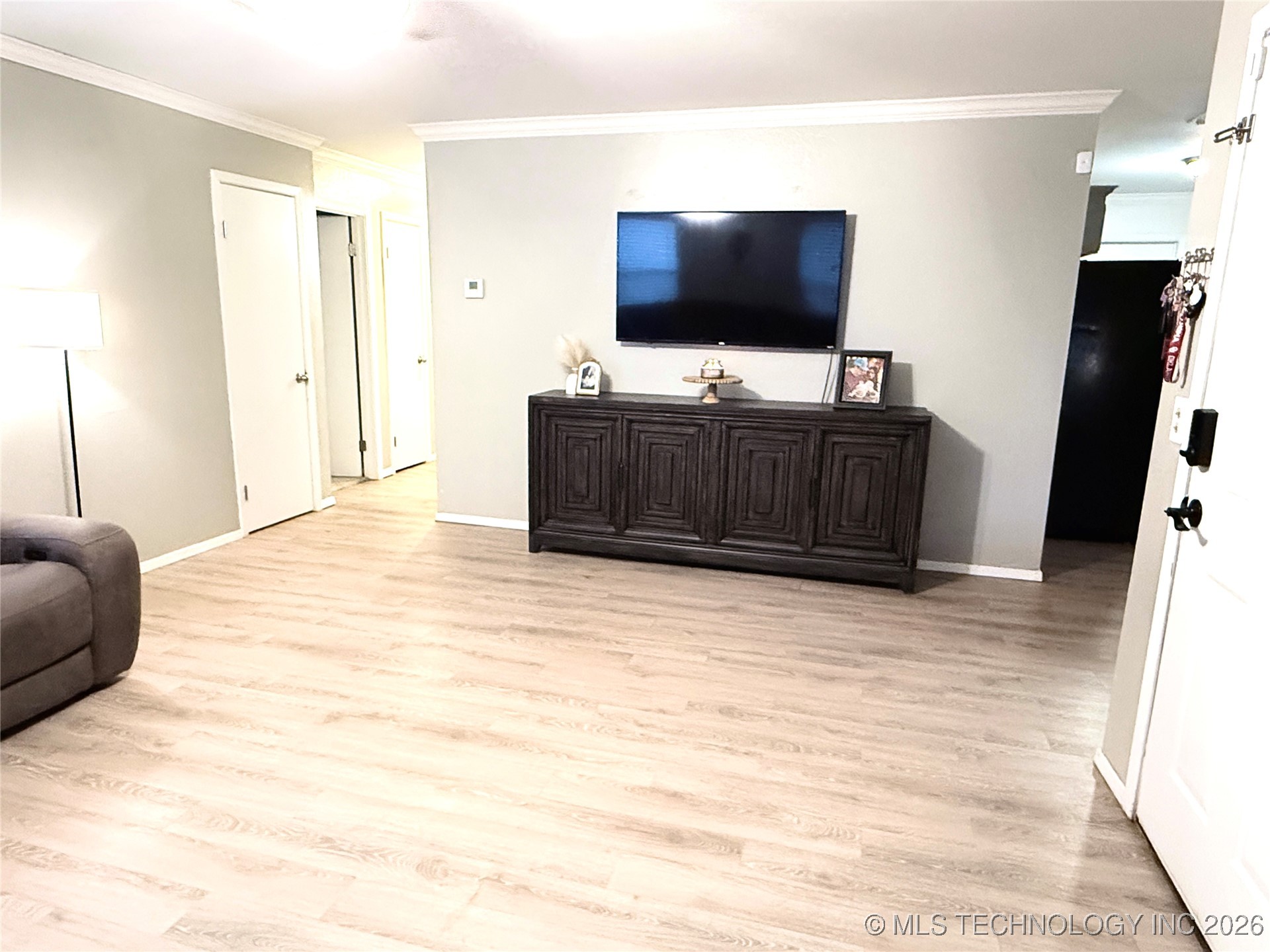 1418 N Lambert Street Property Photo 11