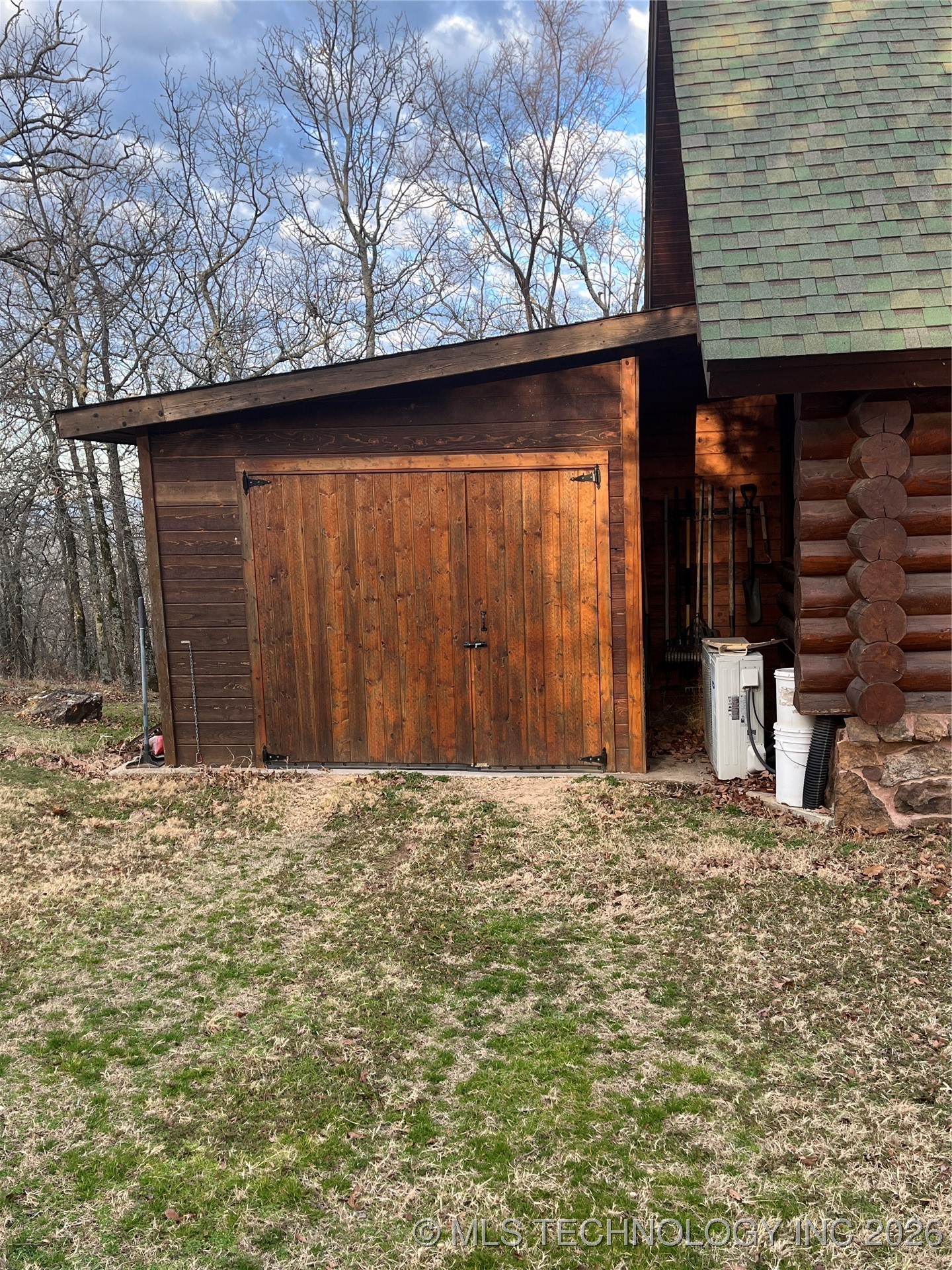 21854 E 947 Road Property Photo 6