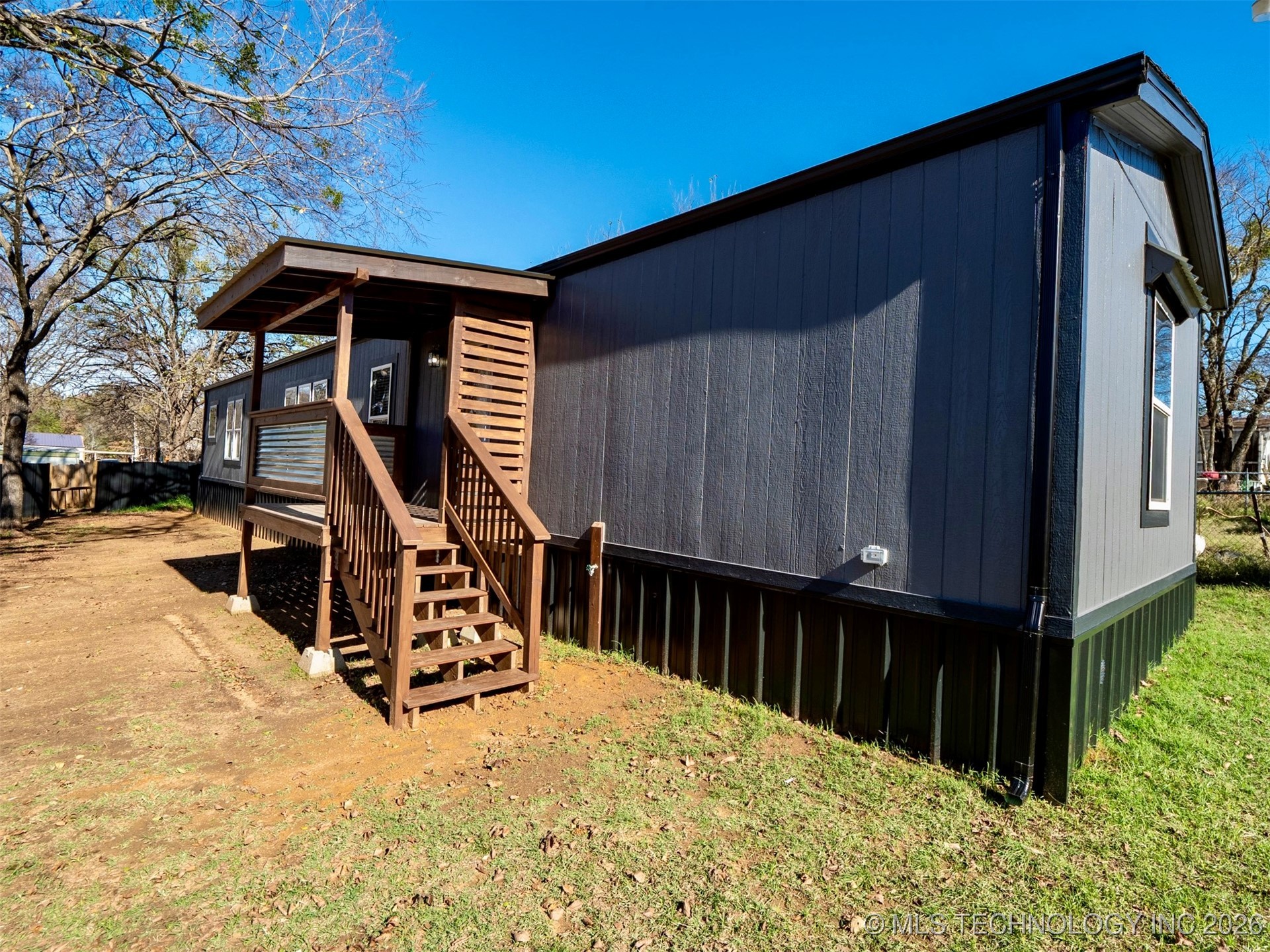 2109 Hawk Lane Property Photo 2