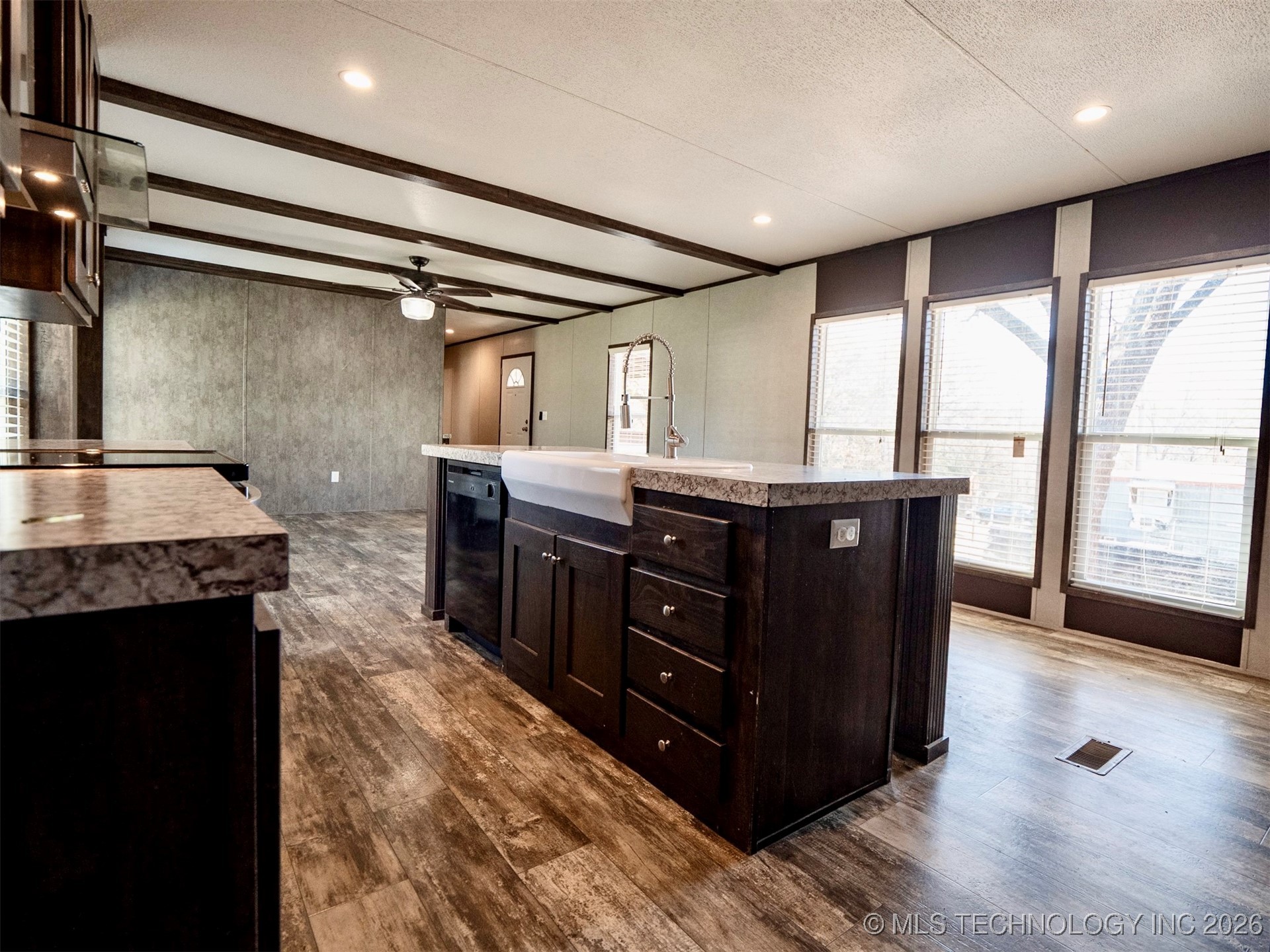 2109 Hawk Lane Property Photo 11