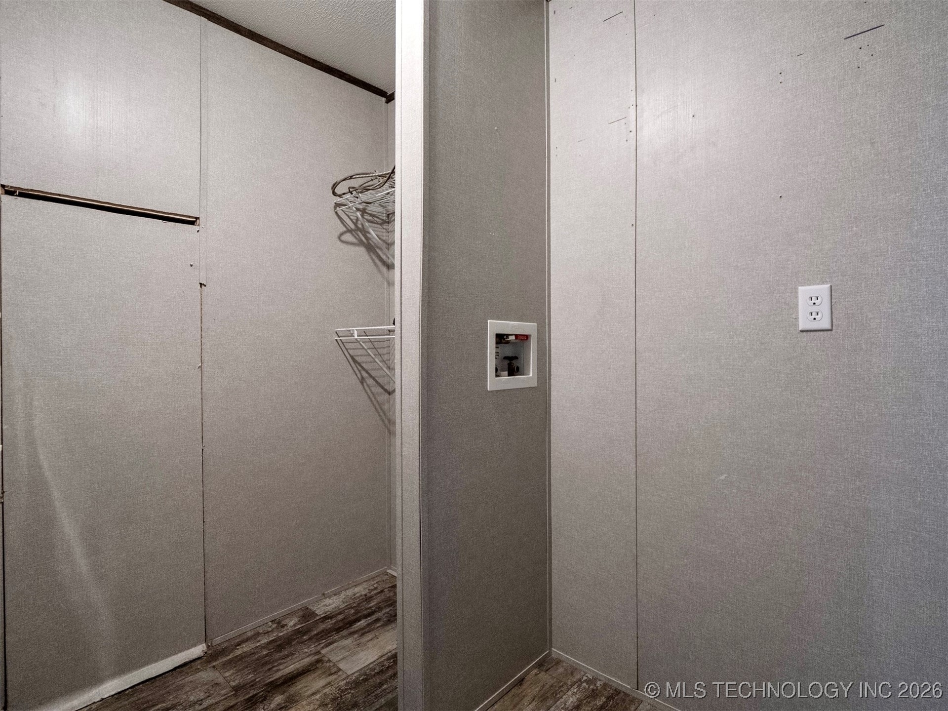 2109 Hawk Lane Property Photo 14