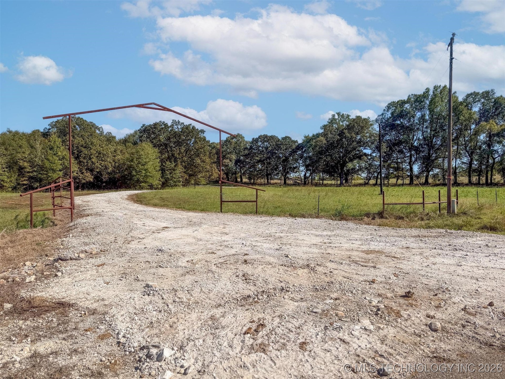 1552 Green Acres Road Property Photo 3