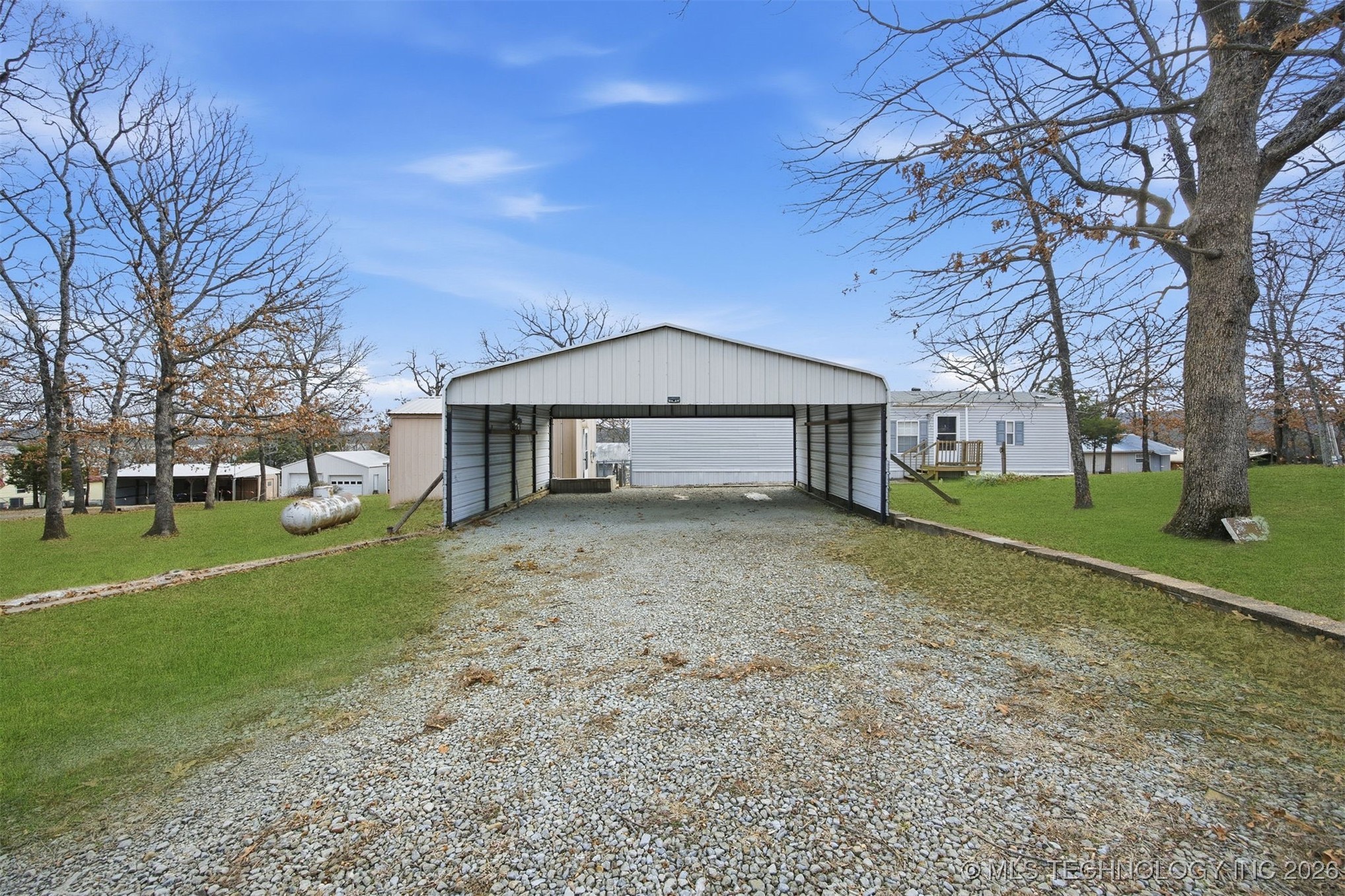 2568 Bristow Point Road Property Photo 2