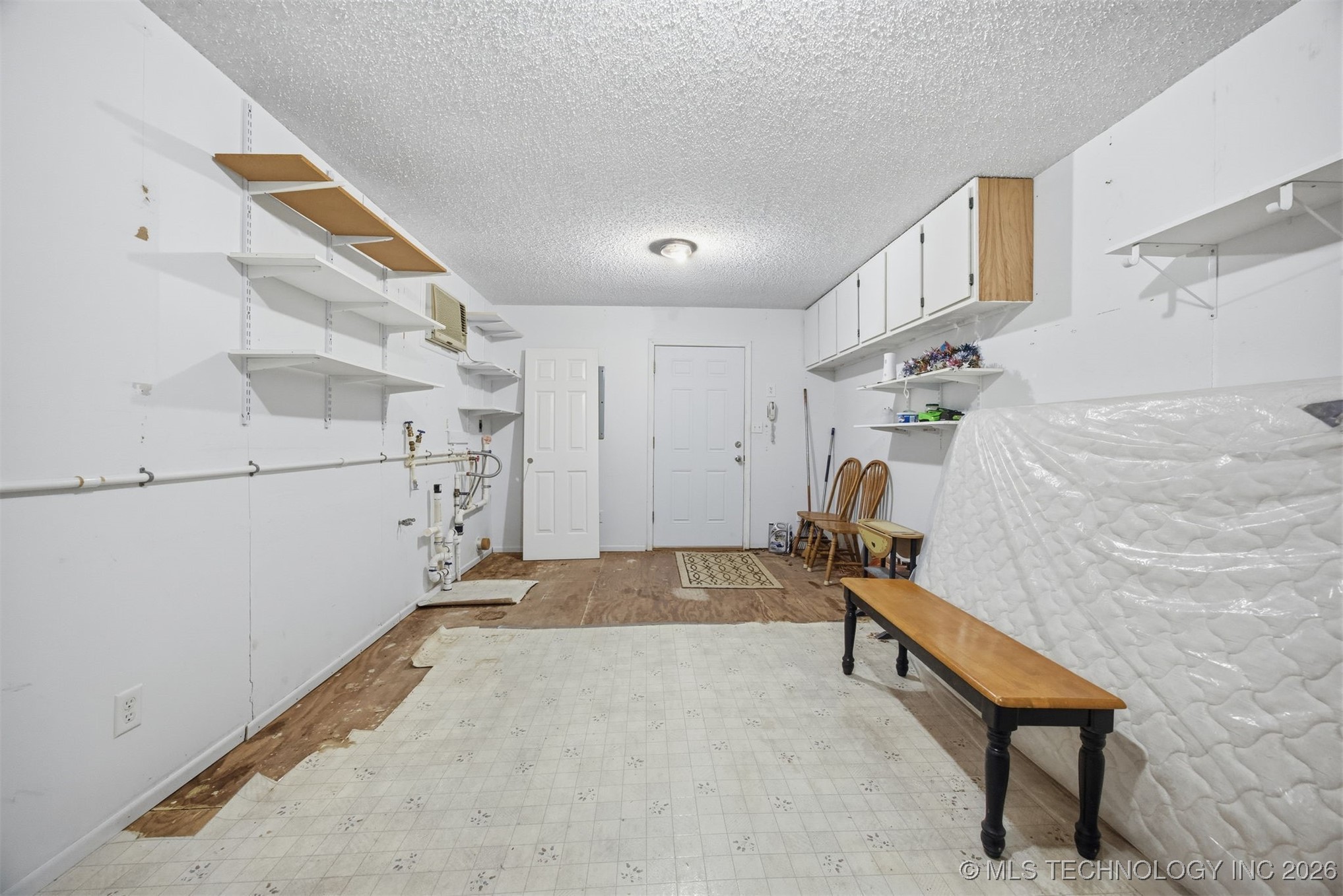 2568 Bristow Point Road Property Photo 11