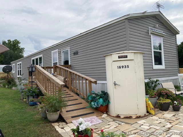 16935 County Road 3465 Property Photo 1