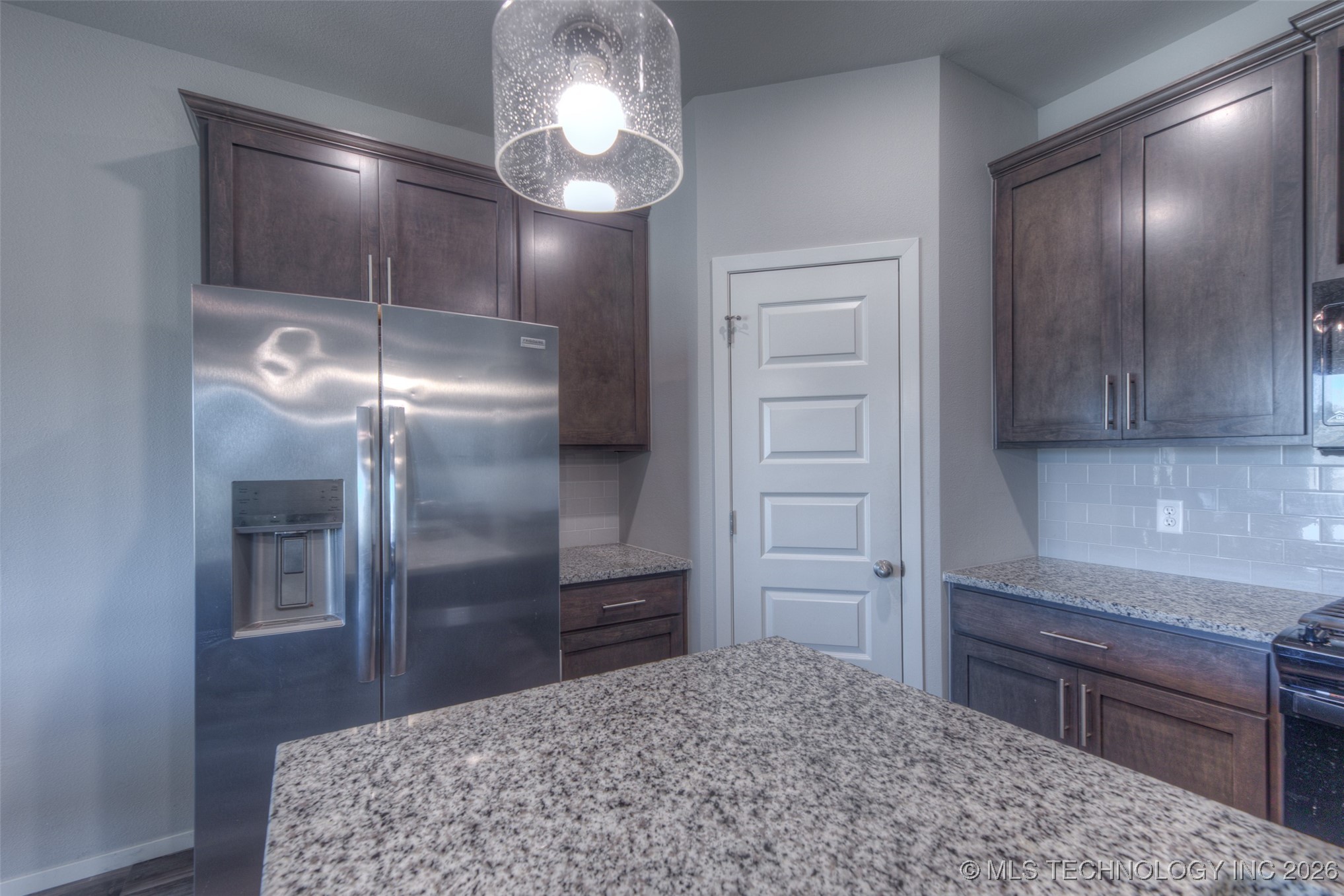 13816 S Iroquois Avenue E Property Photo 9