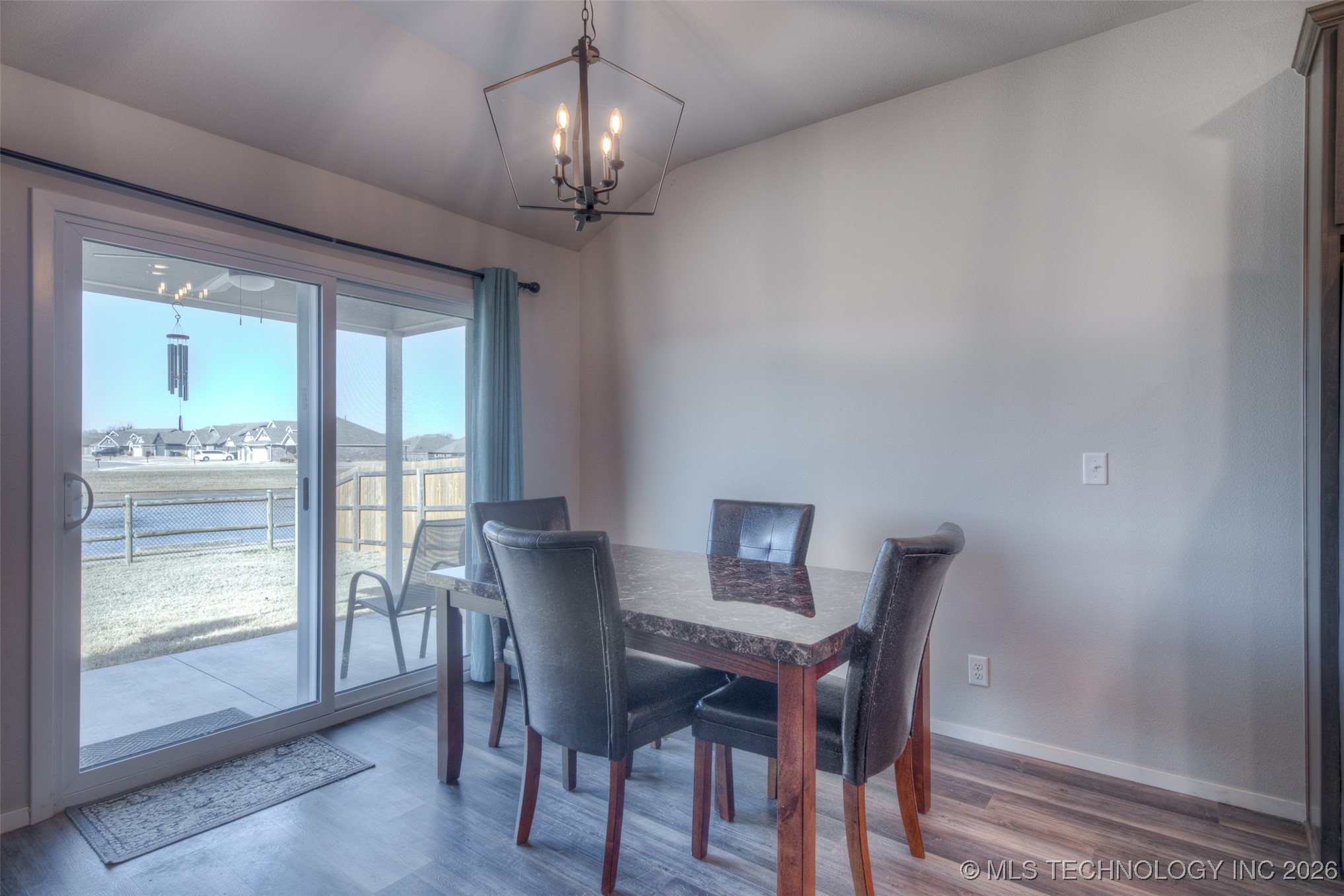 13816 S Iroquois Avenue E Property Photo 13