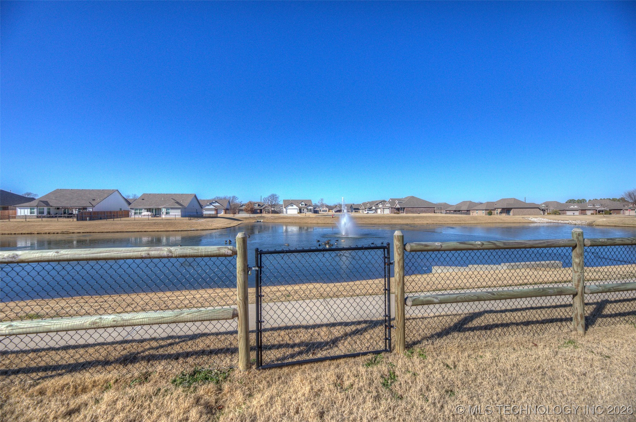 13816 S Iroquois Avenue E Property Photo 23